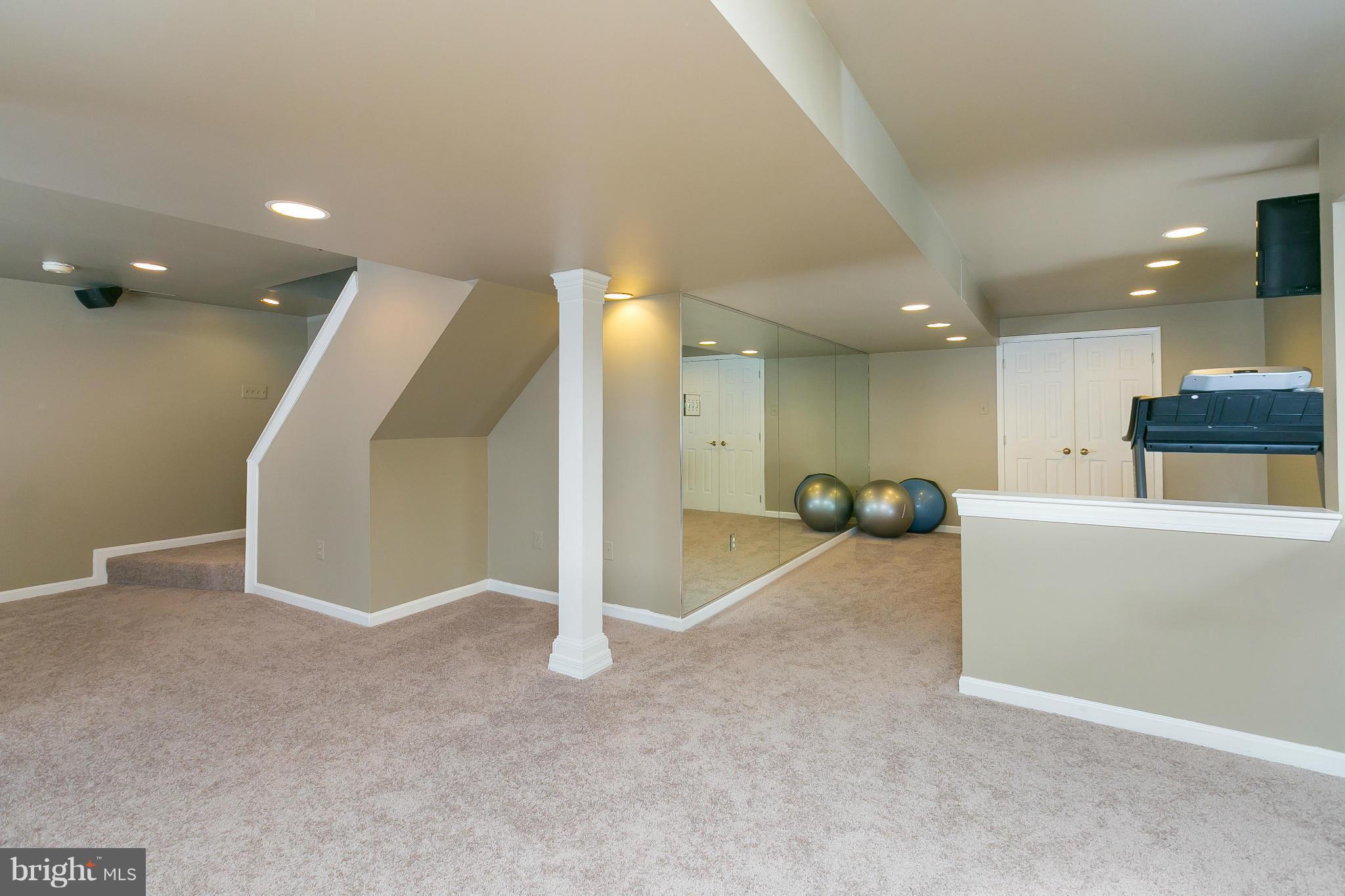 CHAPMAN FARM AT CROFTON - Residential