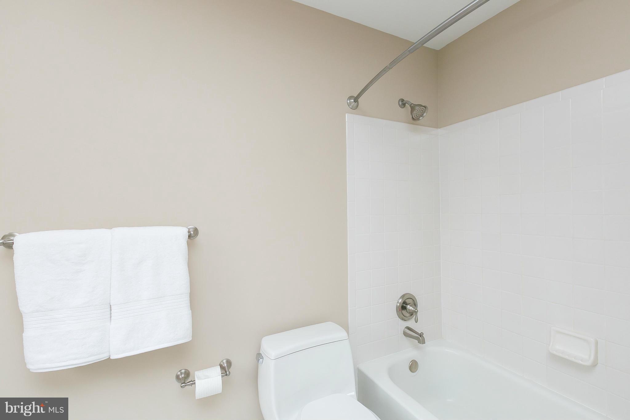 CHAPMAN FARM AT CROFTON - Residential