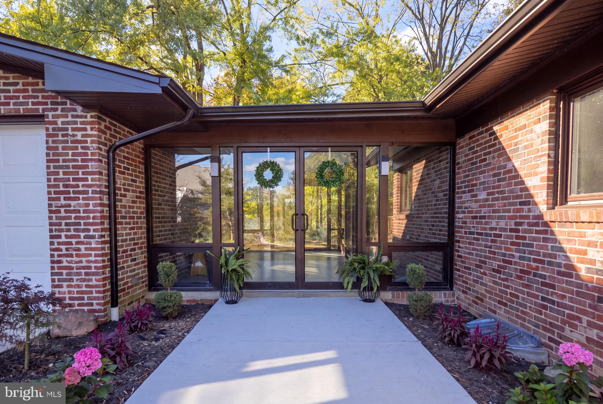 270 FERRY ROAD