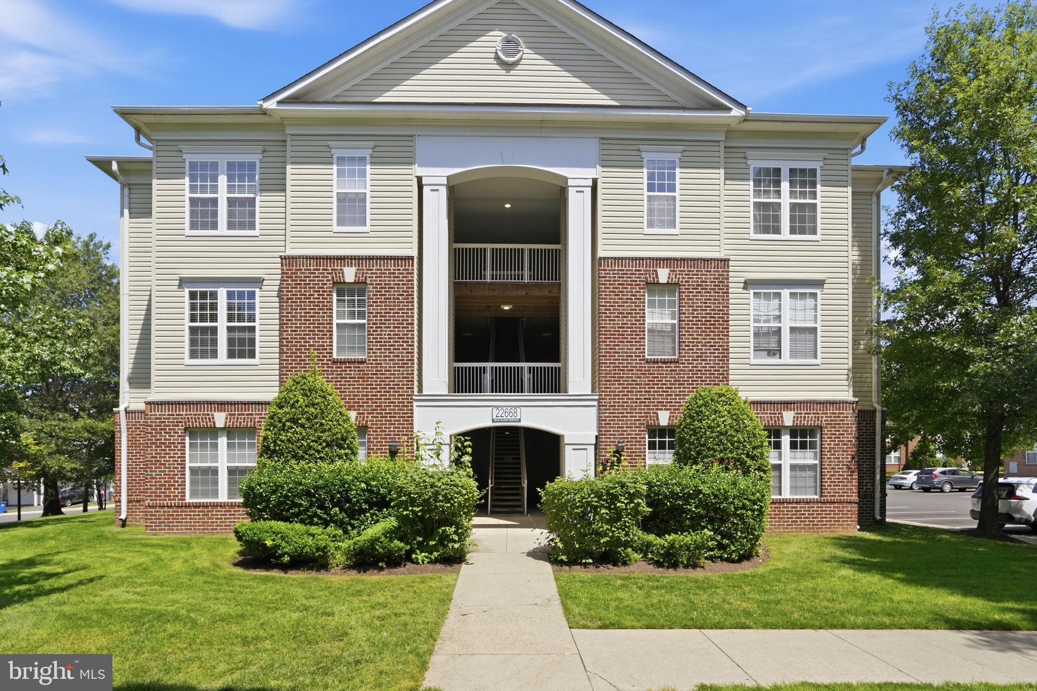 22668 BLUE ELDER TERRACE 304