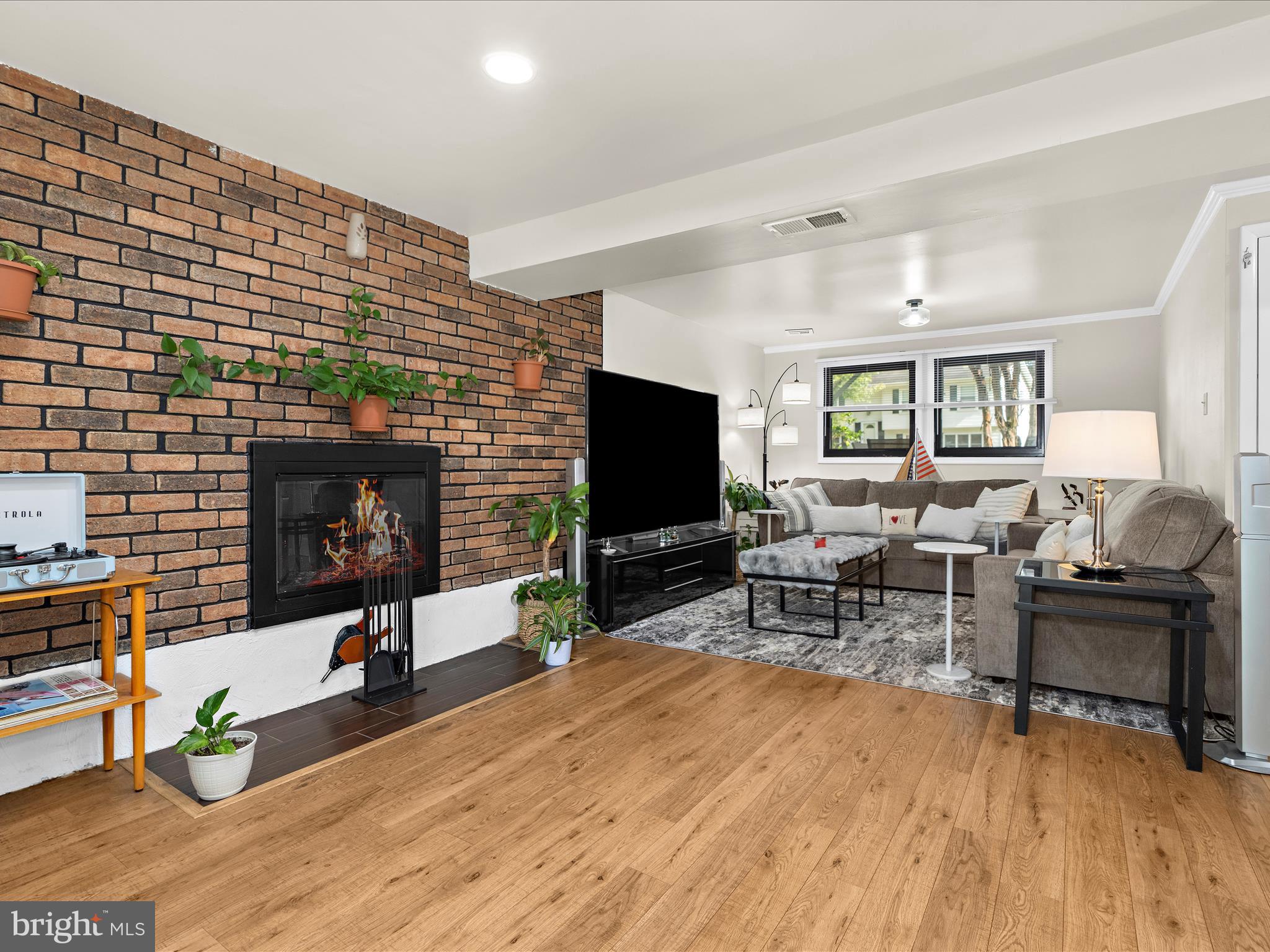 FOUR SEASONS ESTATES - Residential