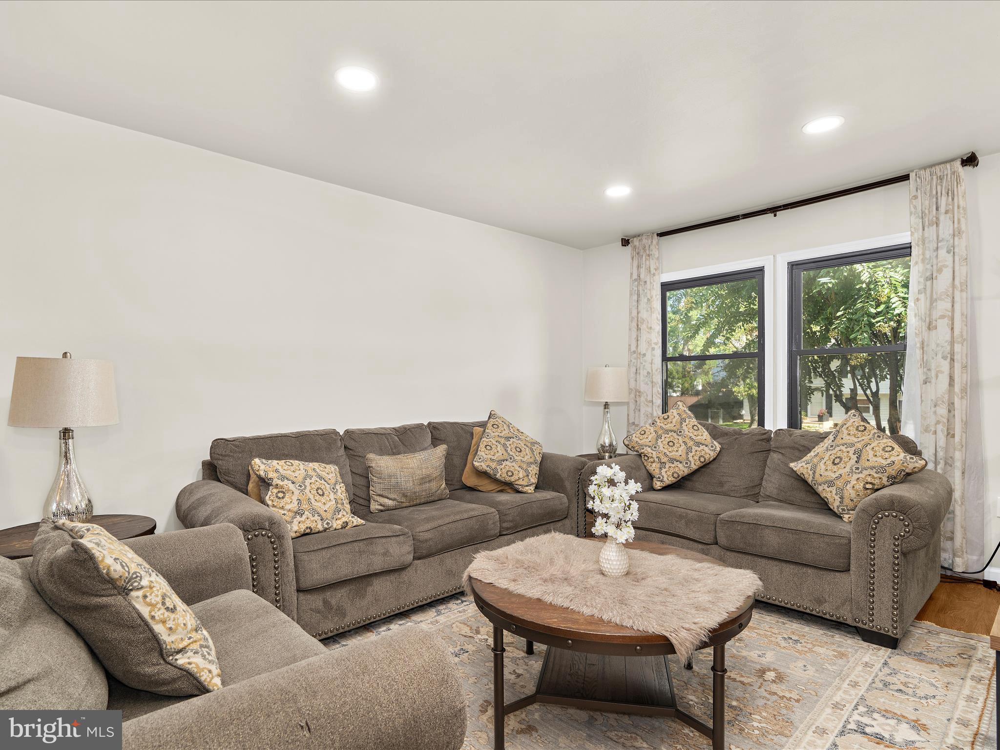 FOUR SEASONS ESTATES - Residential