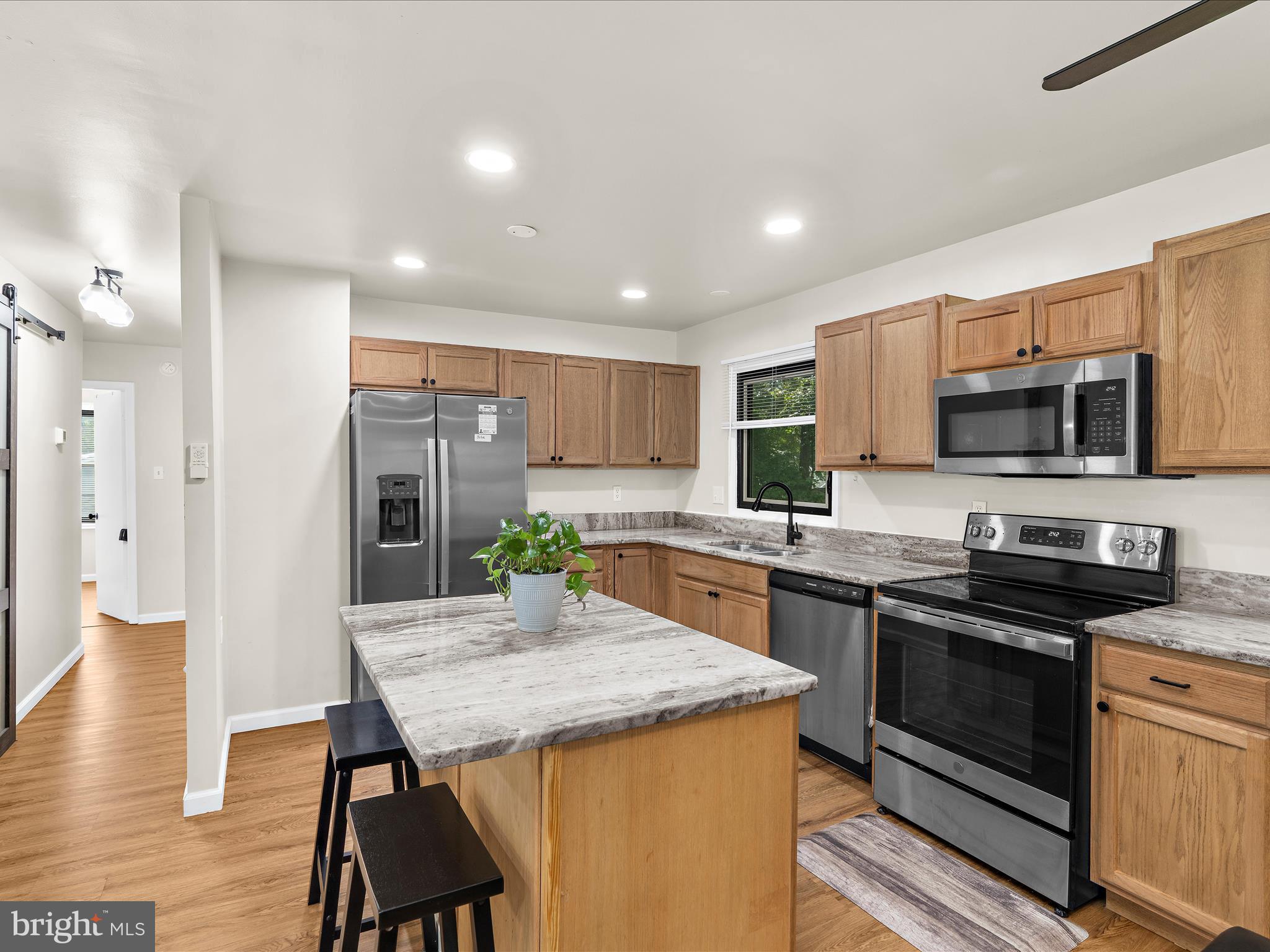 FOUR SEASONS ESTATES - Residential