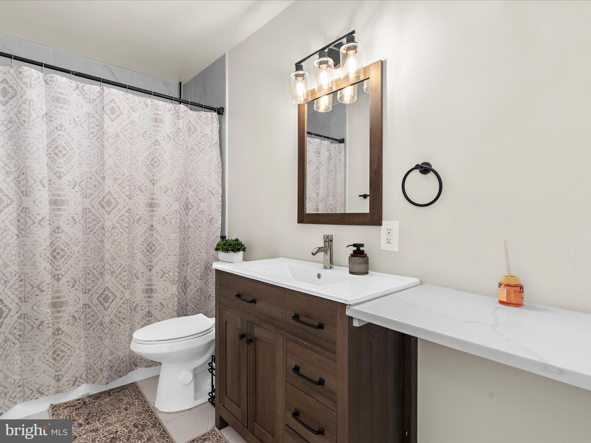 FOUR SEASONS ESTATES - Residential