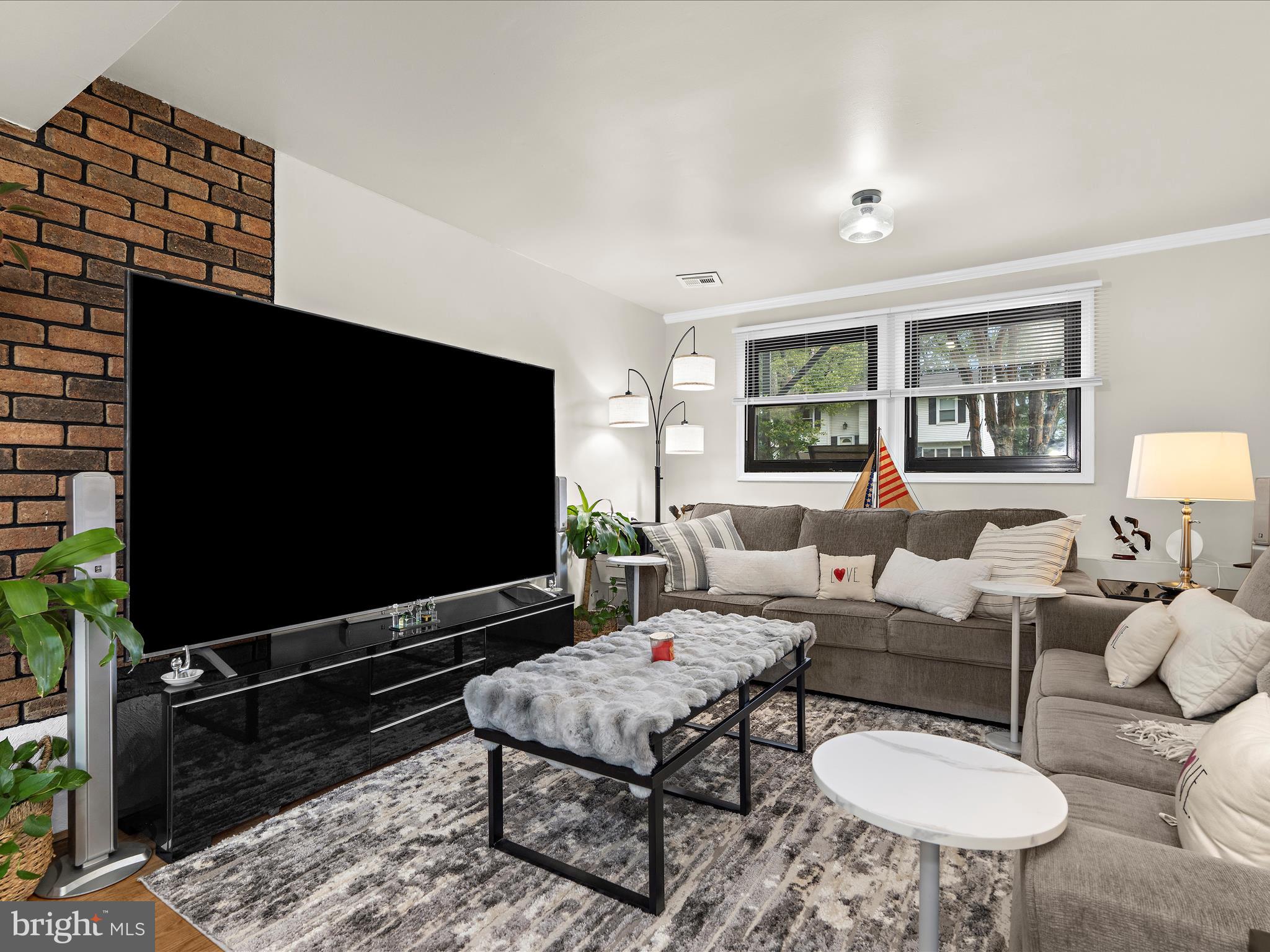 FOUR SEASONS ESTATES - Residential