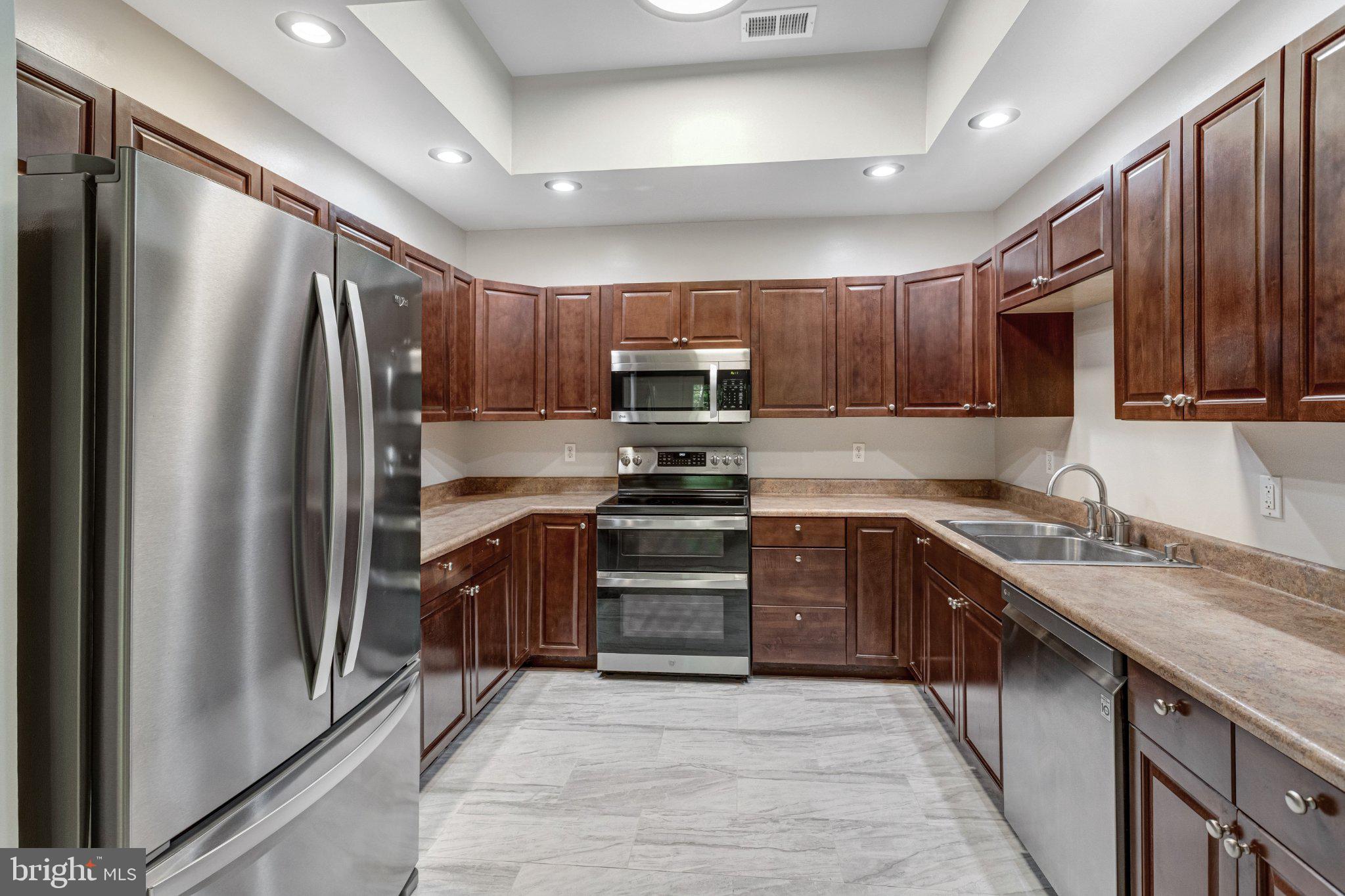 BELL TRACT LAKE JACKSON - Residential