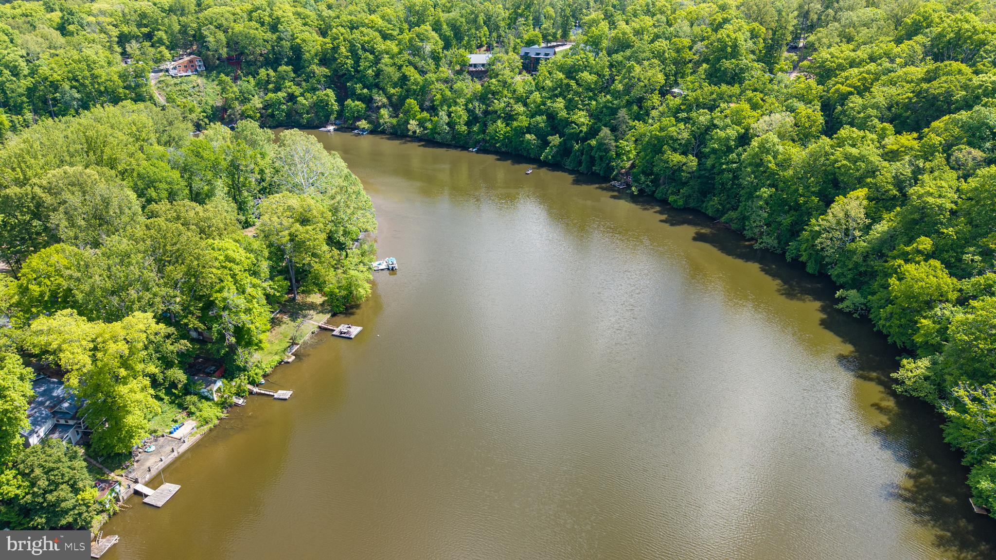 BELL TRACT LAKE JACKSON - Residential