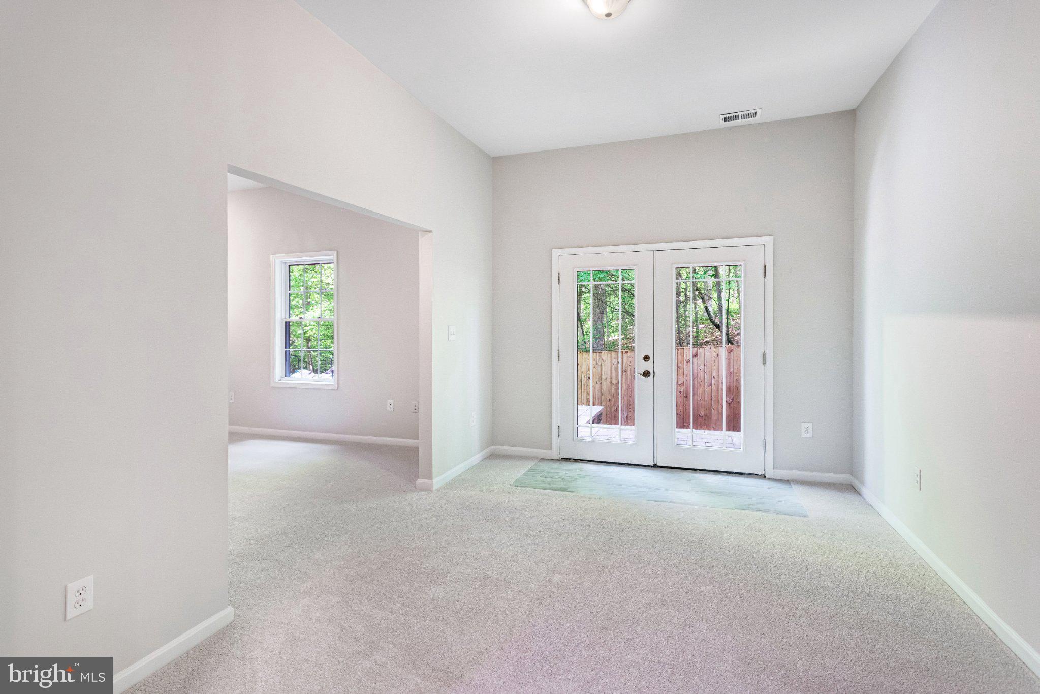 BELL TRACT LAKE JACKSON - Residential