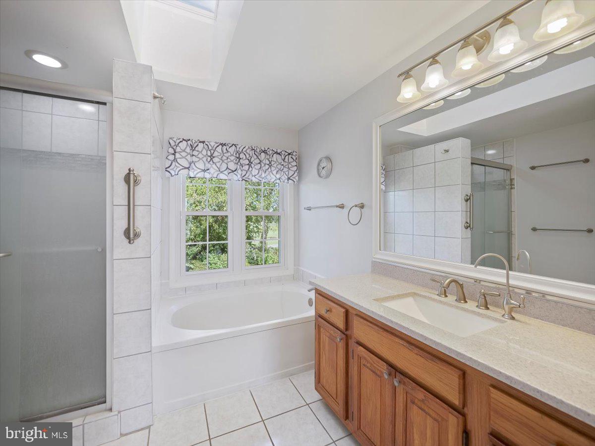 STEEPLE CHASE - Residential