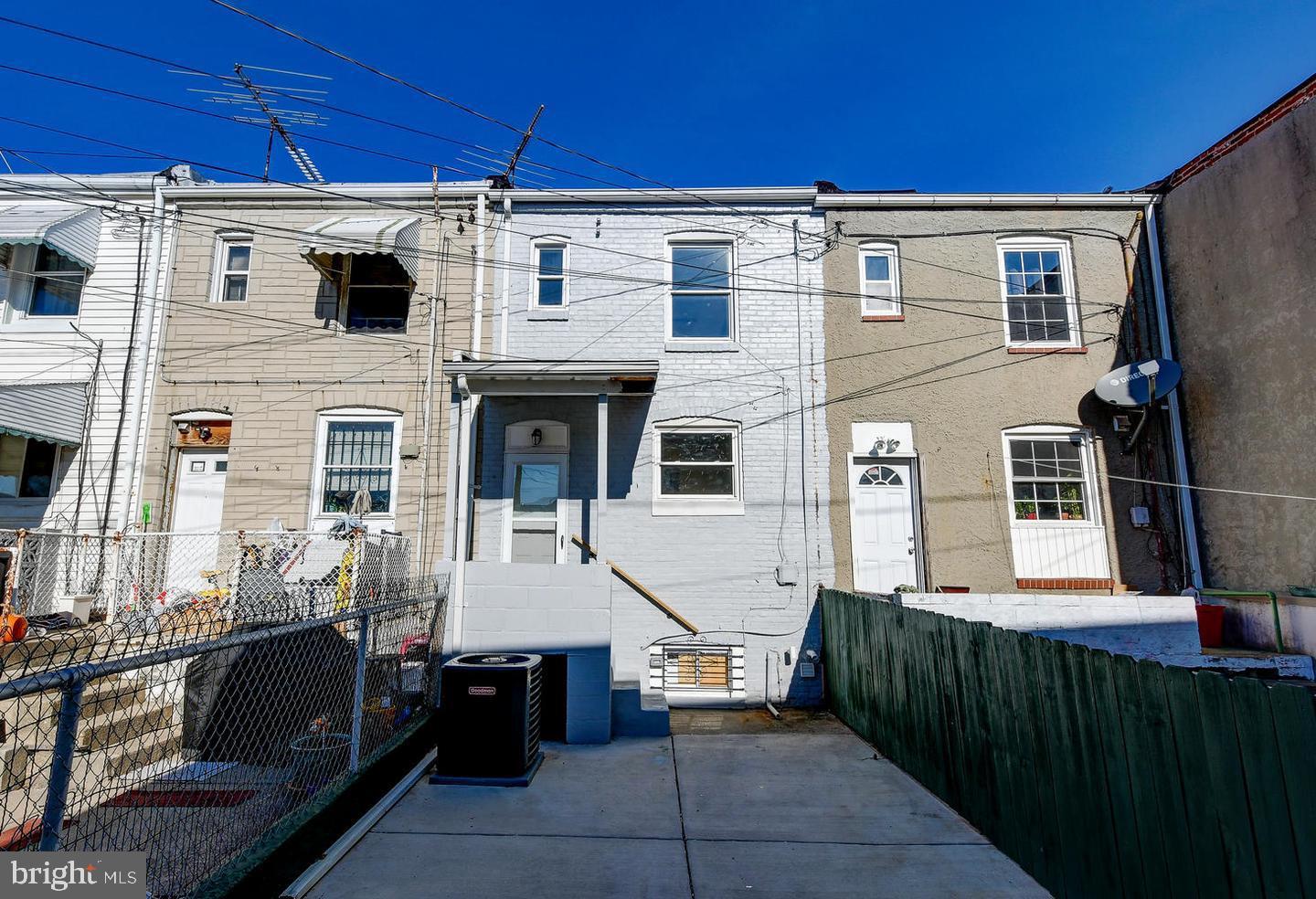 HIGHLANDTOWN - Residential Lease