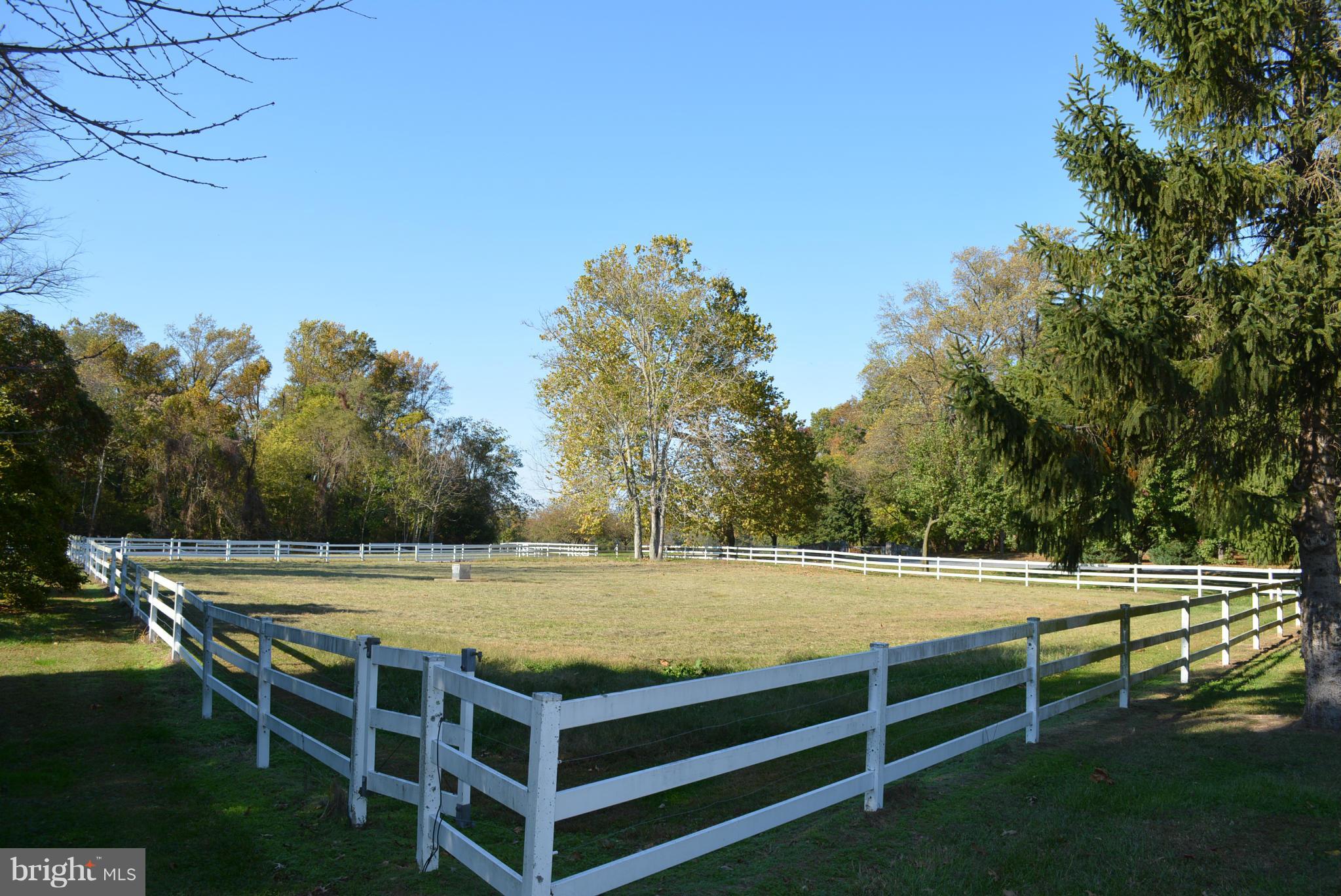 BARRETT LANDS - Farm