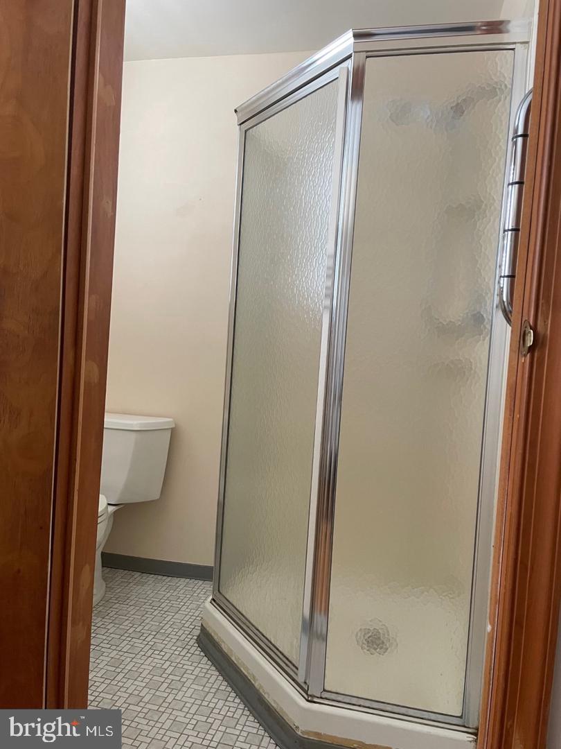 PORT RICHMOND - Commercial Sale