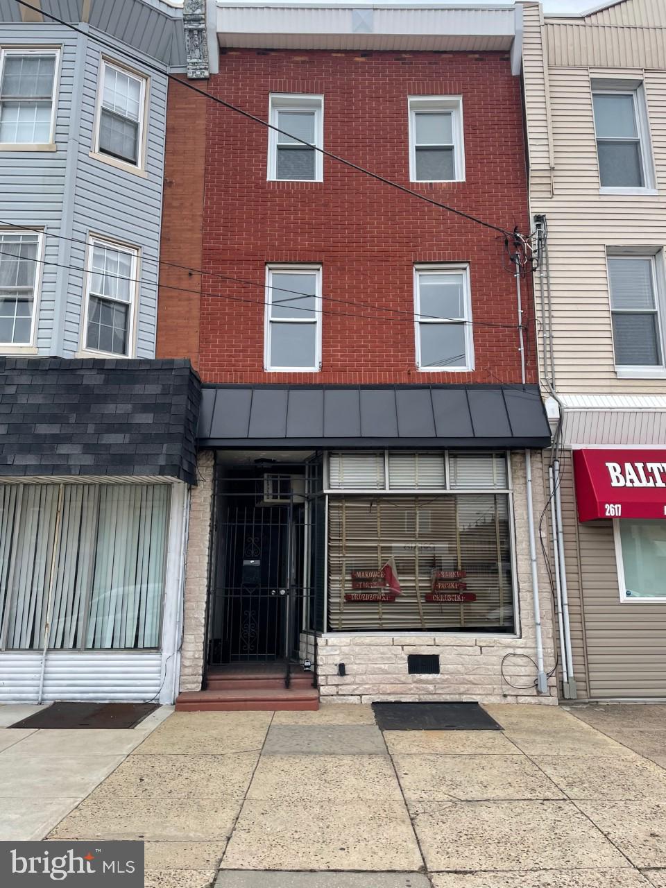 PORT RICHMOND - Commercial Sale