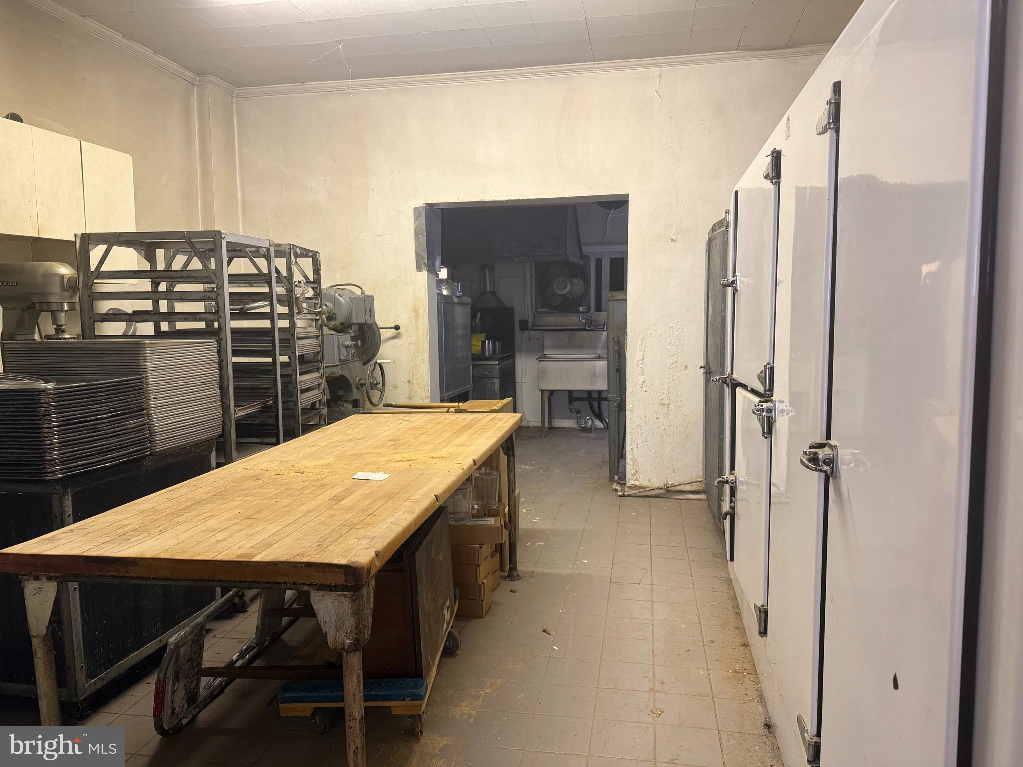 PORT RICHMOND - Commercial Sale