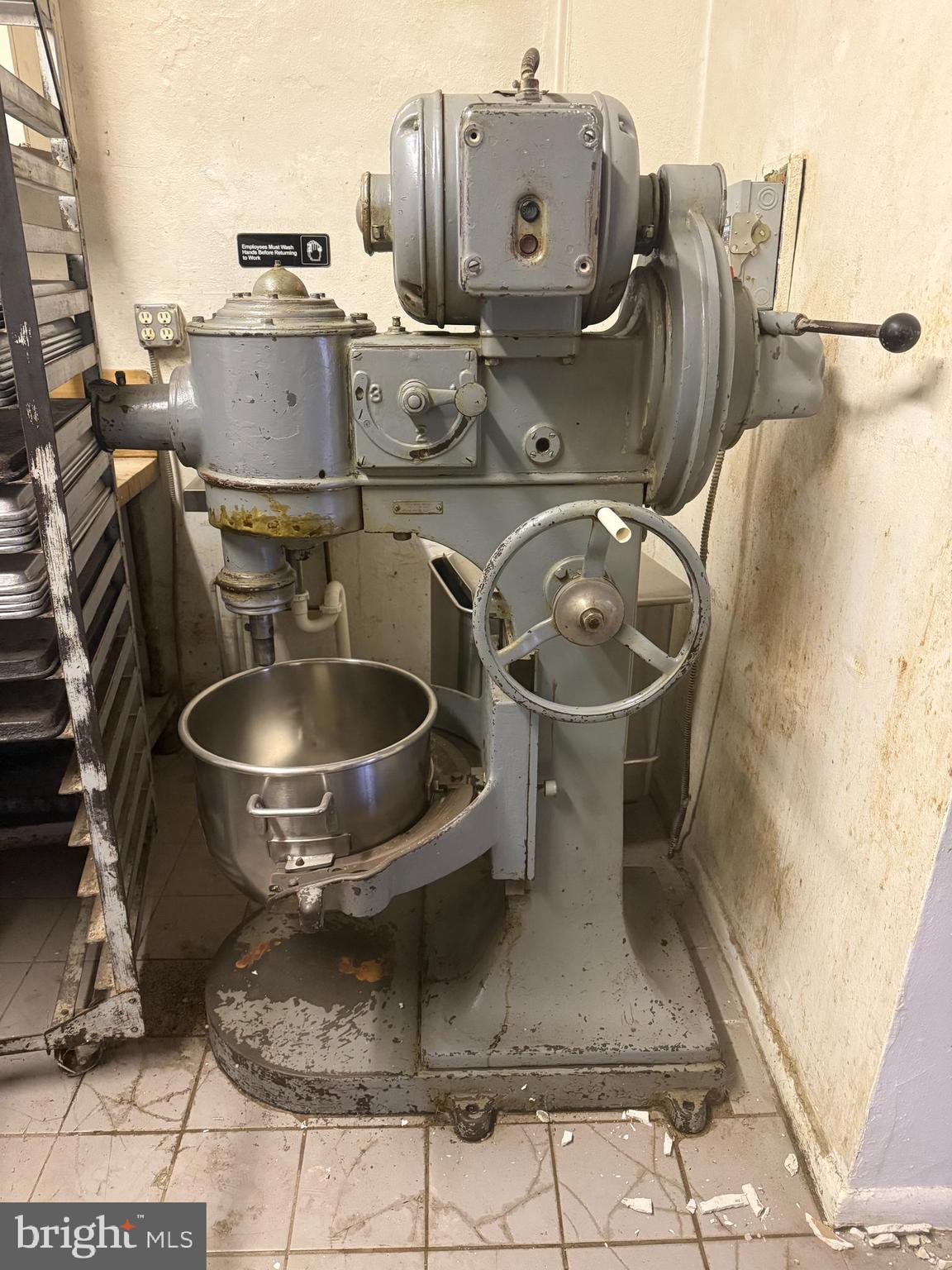 PORT RICHMOND - Commercial Sale