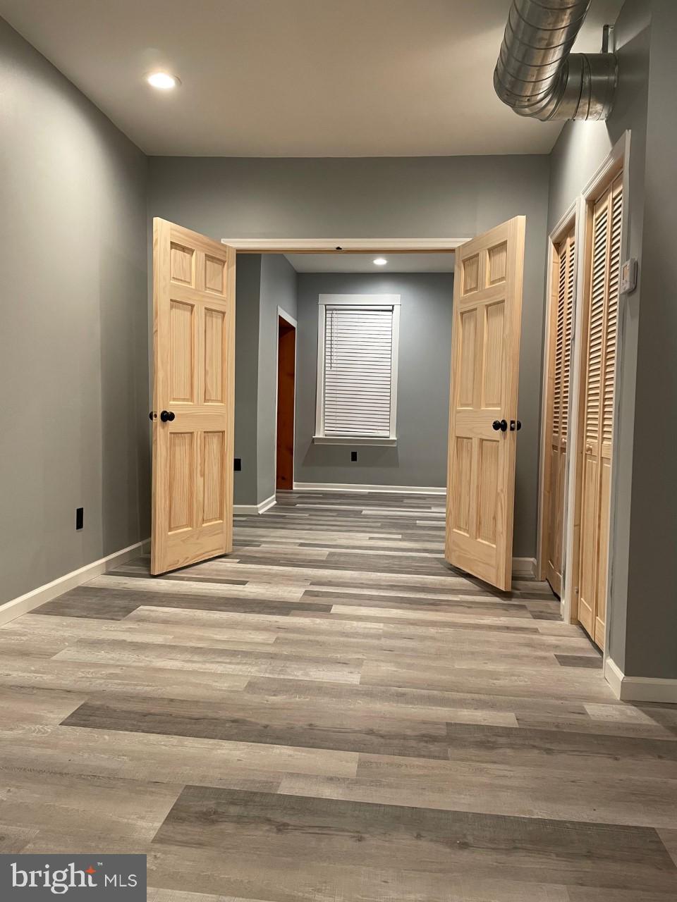 PORT RICHMOND - Commercial Sale