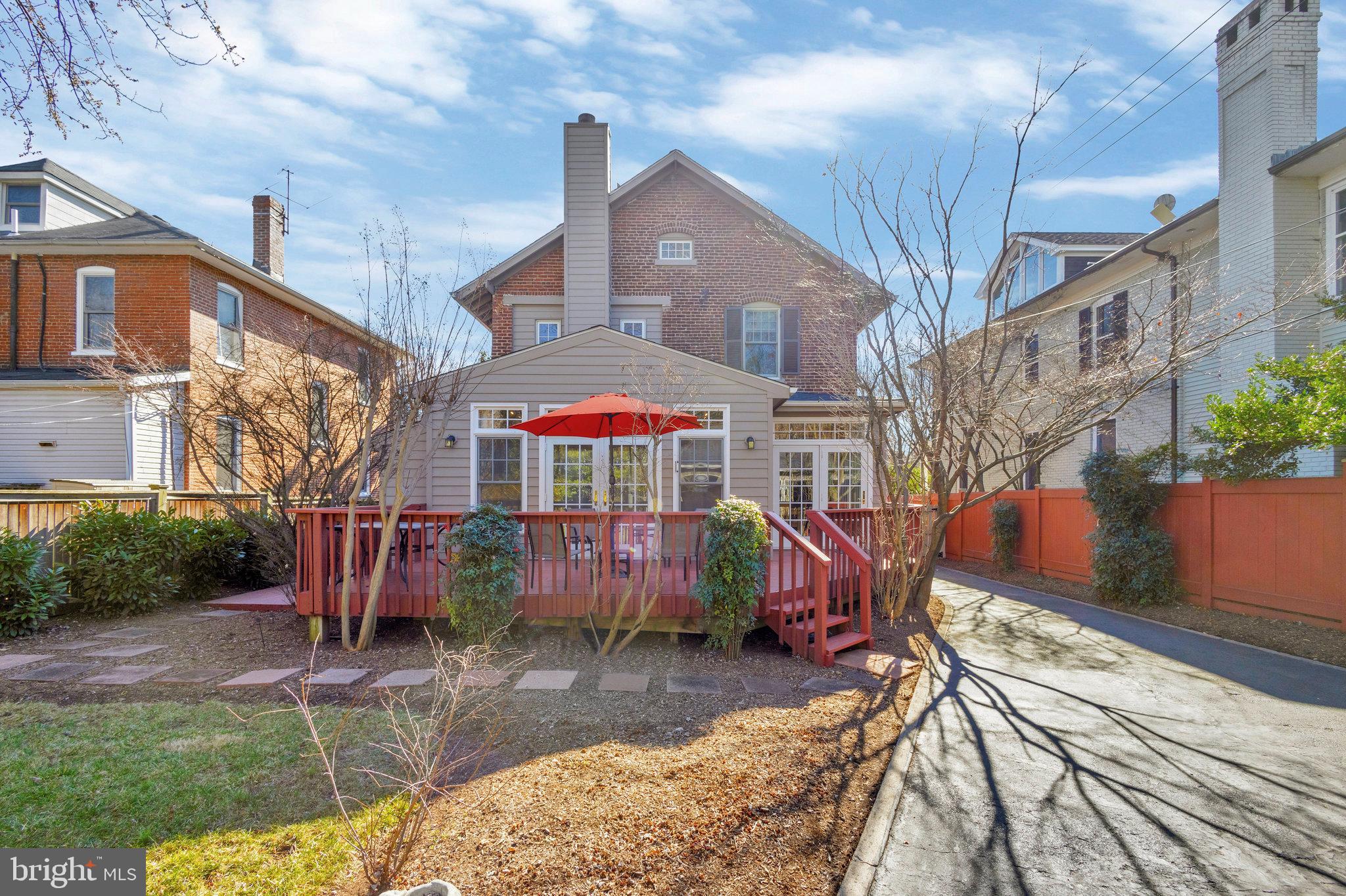 ROSEMONT - Residential