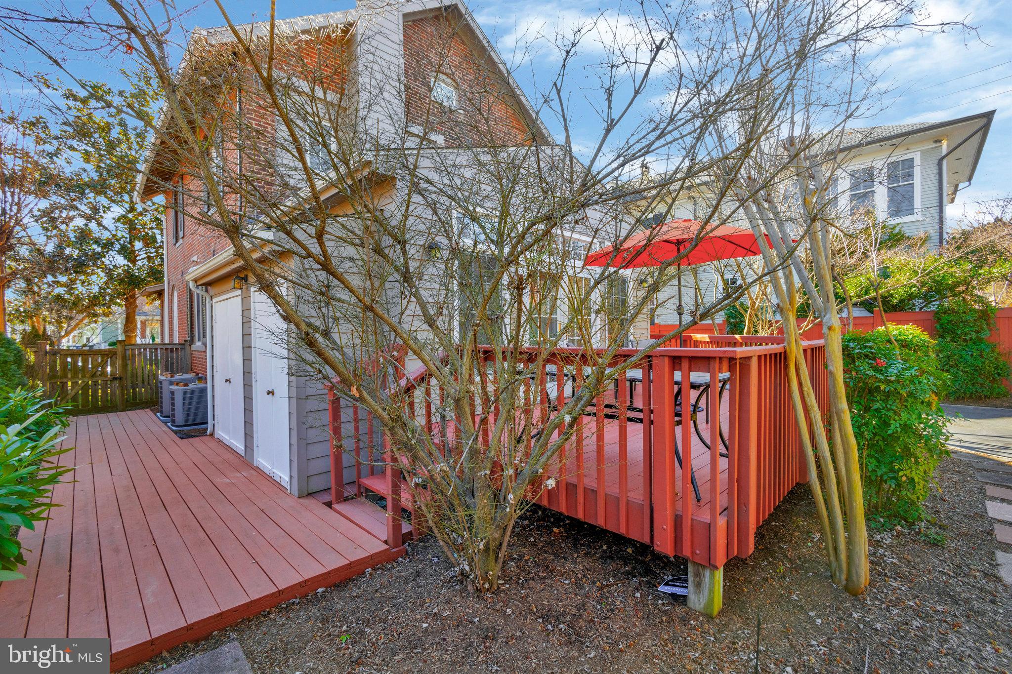 ROSEMONT - Residential