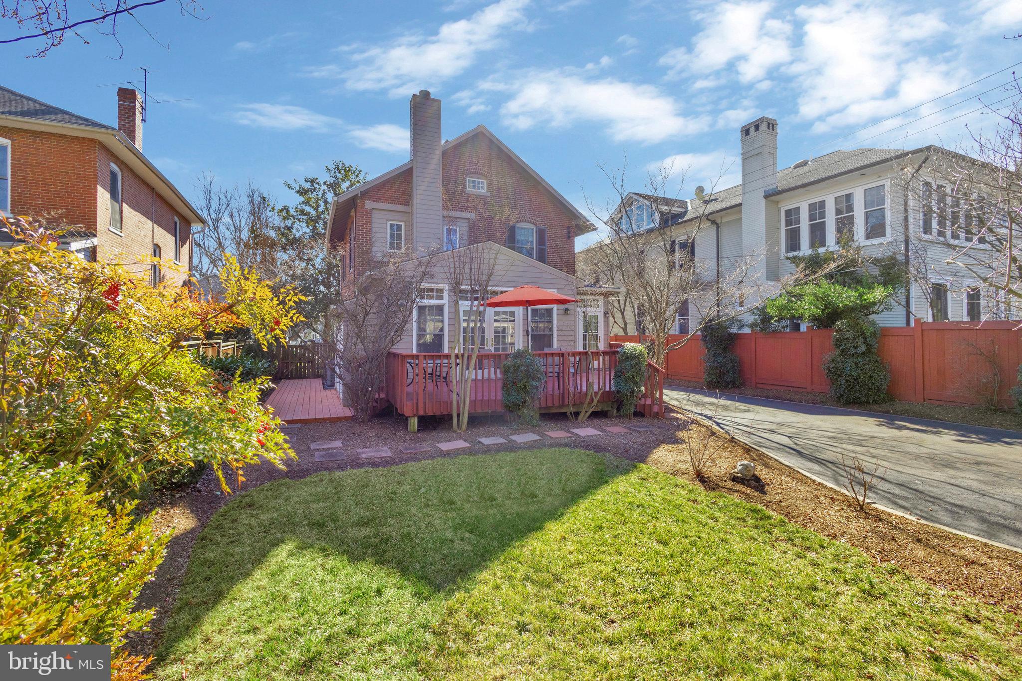 ROSEMONT - Residential