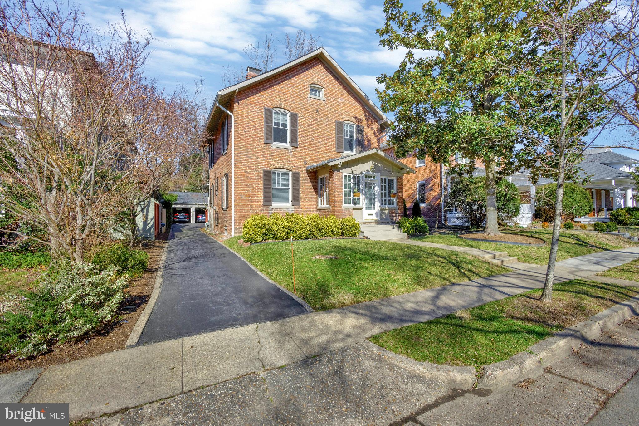 ROSEMONT - Residential