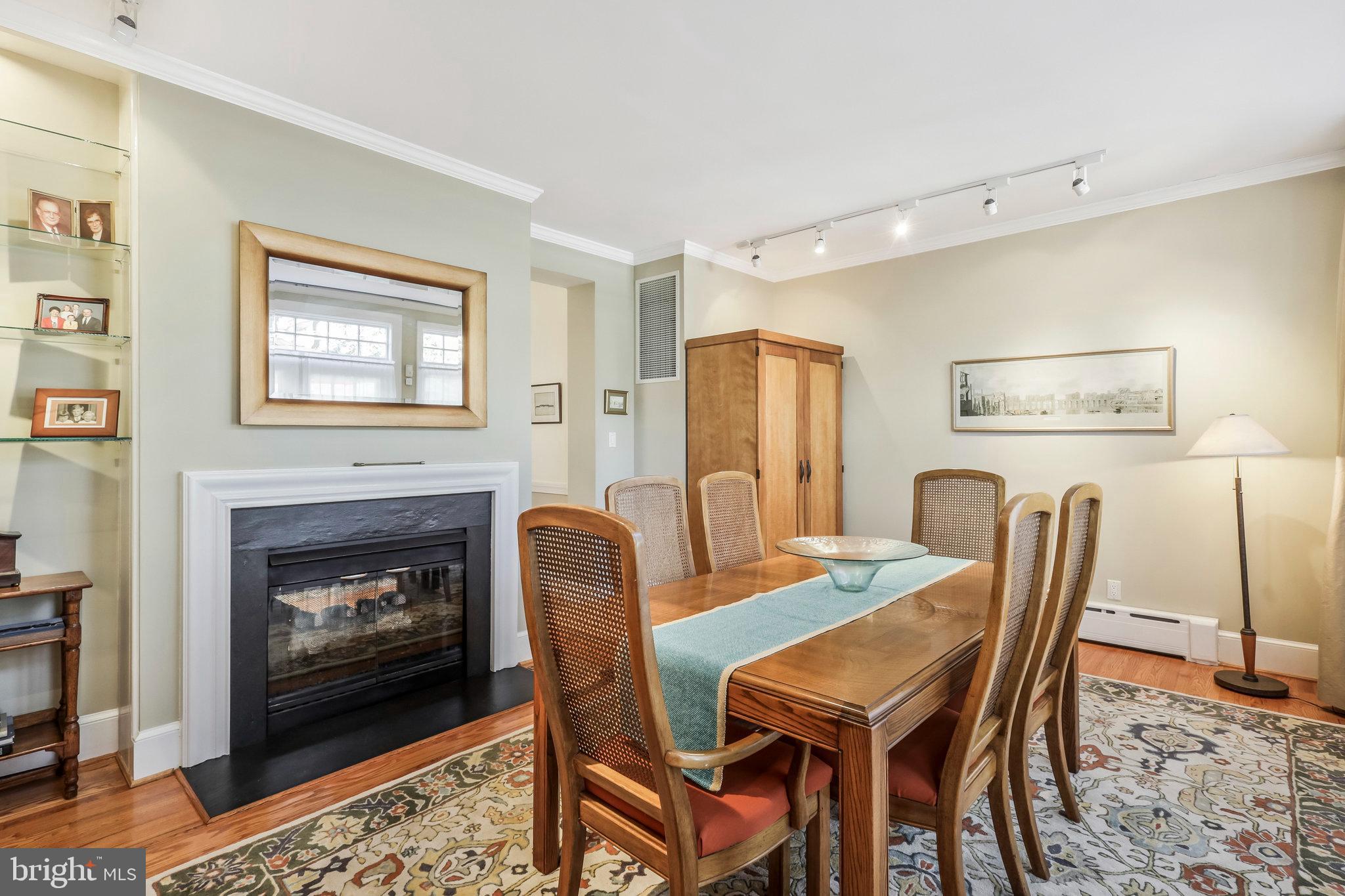 ROSEMONT - Residential