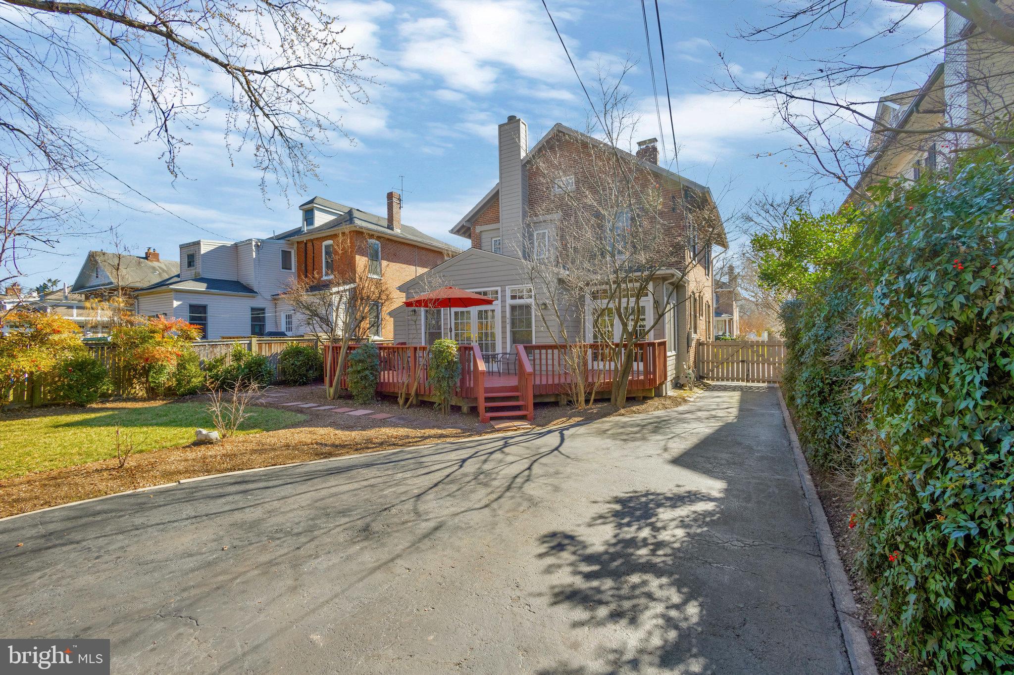 ROSEMONT - Residential