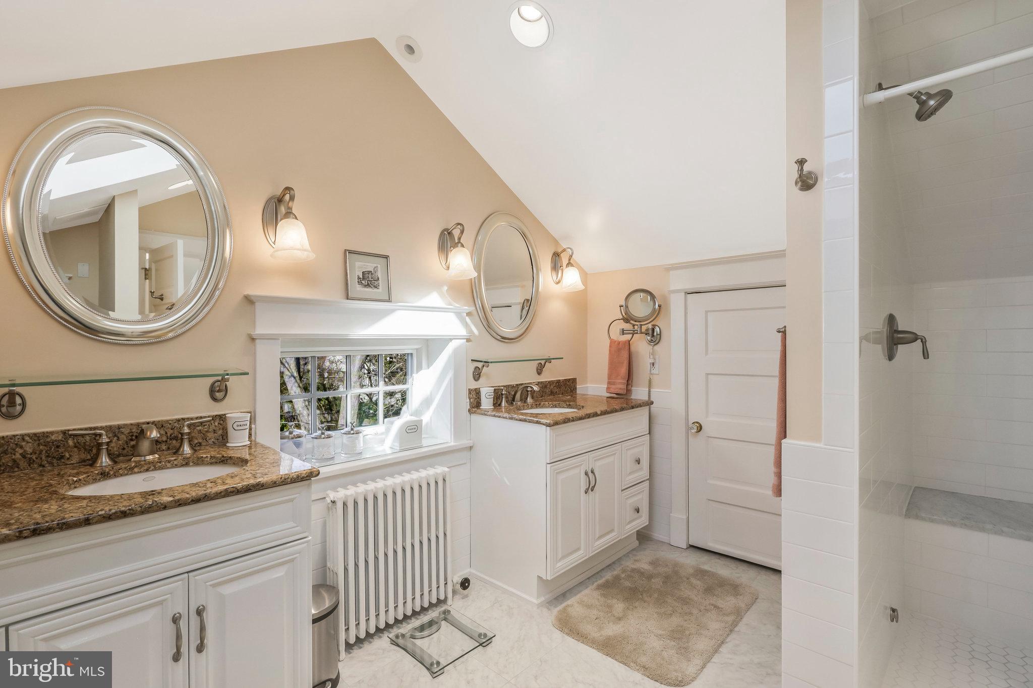 ROSEMONT - Residential