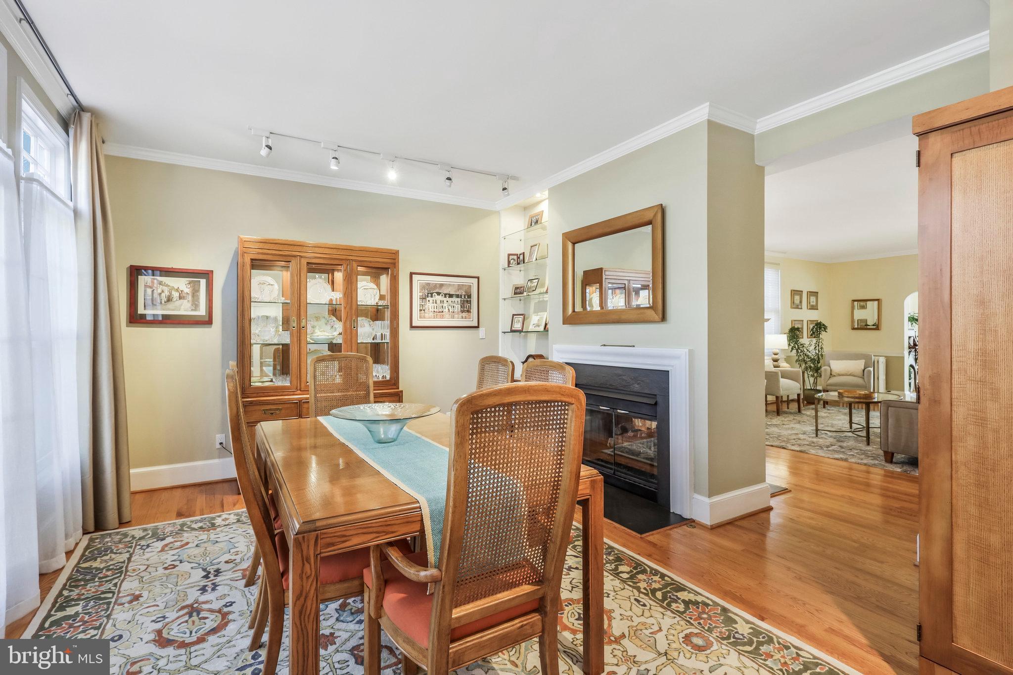 ROSEMONT - Residential