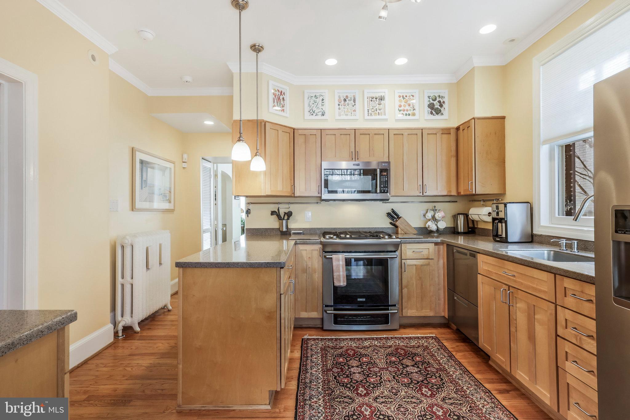 ROSEMONT - Residential