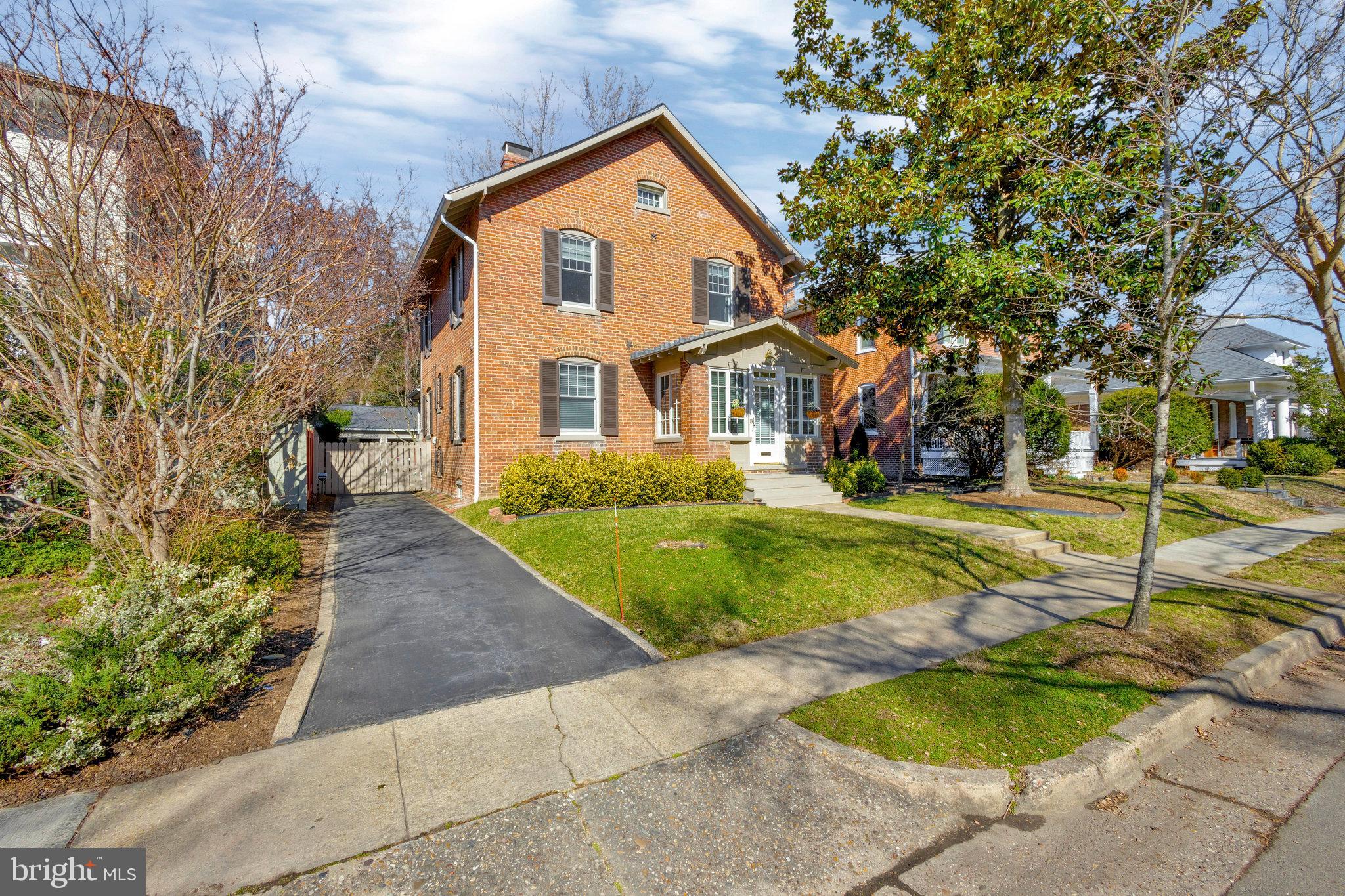 ROSEMONT - Residential