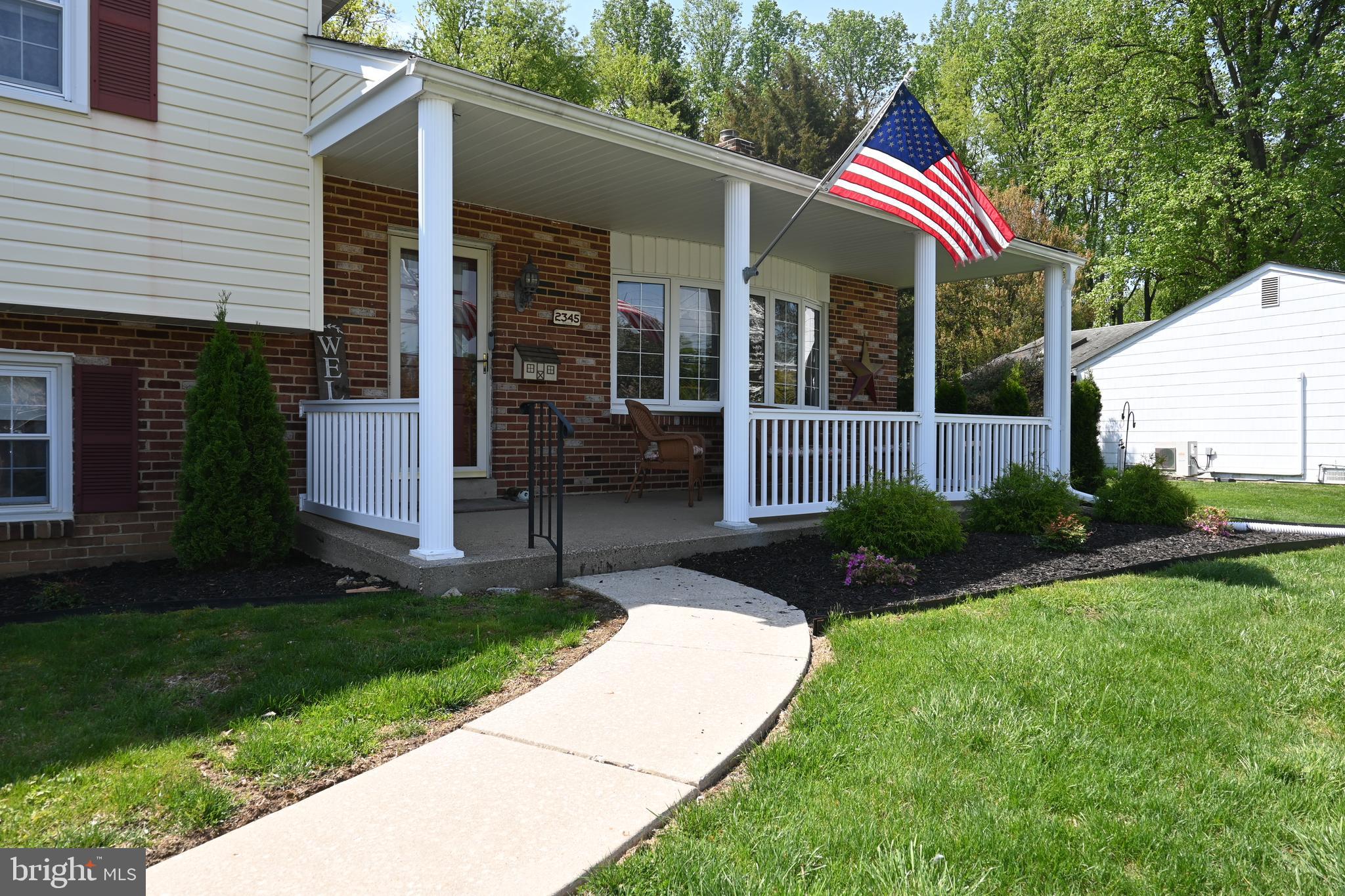 VILLAGE GREEN KNOLL - Residential