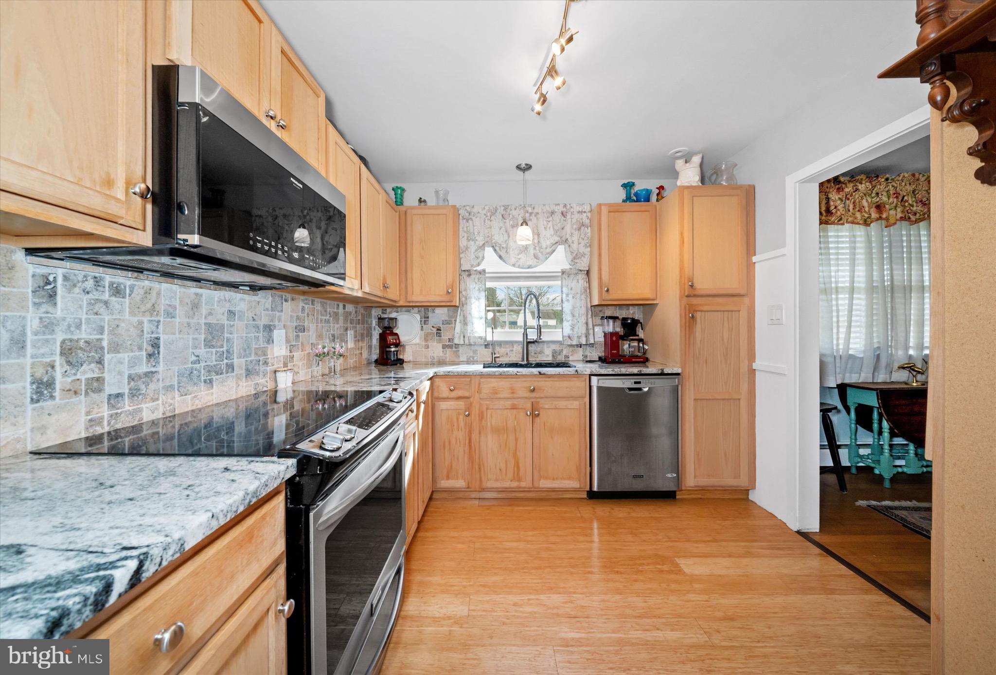 DELPARK MANOR - Residential