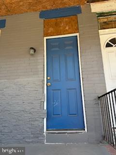 5022 OGDEN STREET