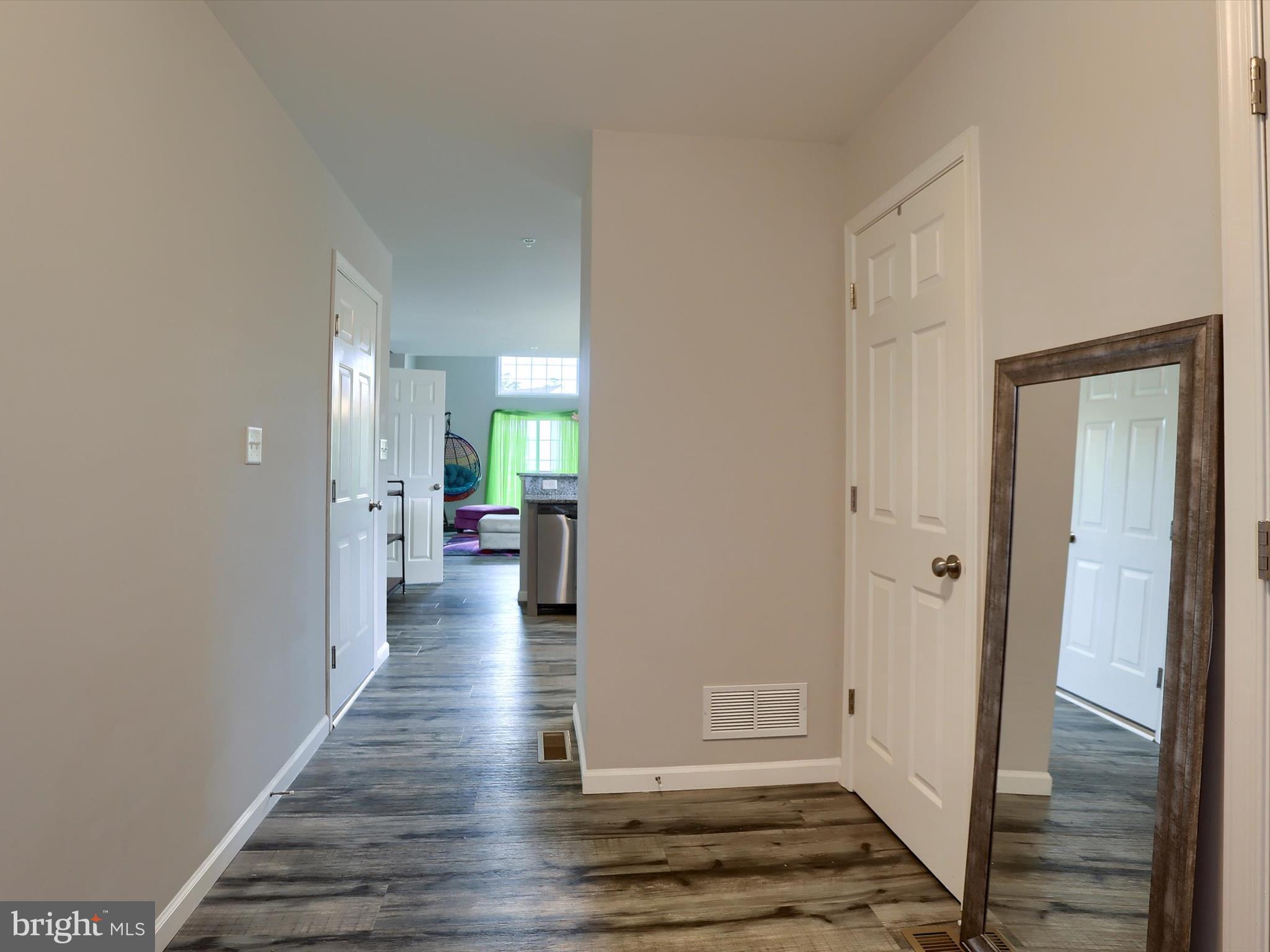 4607 HAMLIN LANE