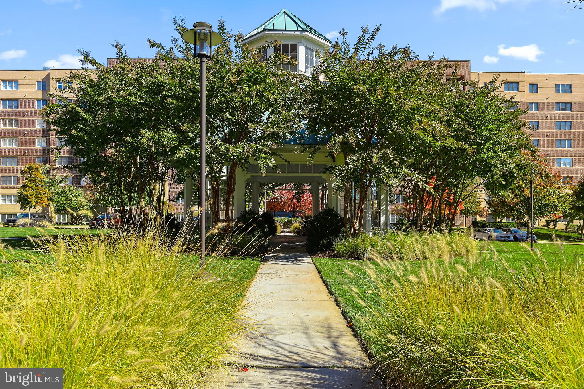 ROUNDWOOD RIDGE - Residential