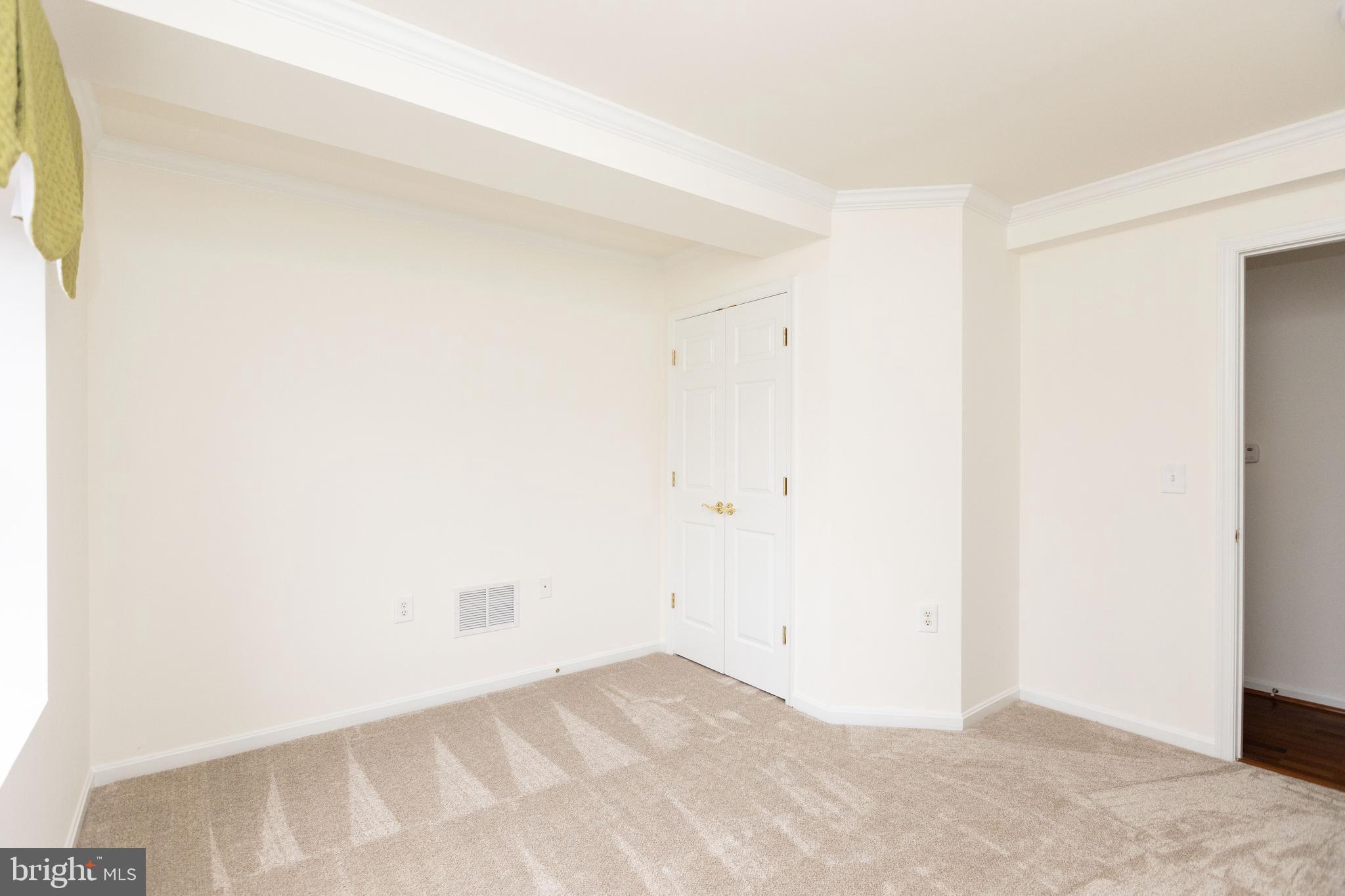 ROUNDWOOD RIDGE - Residential