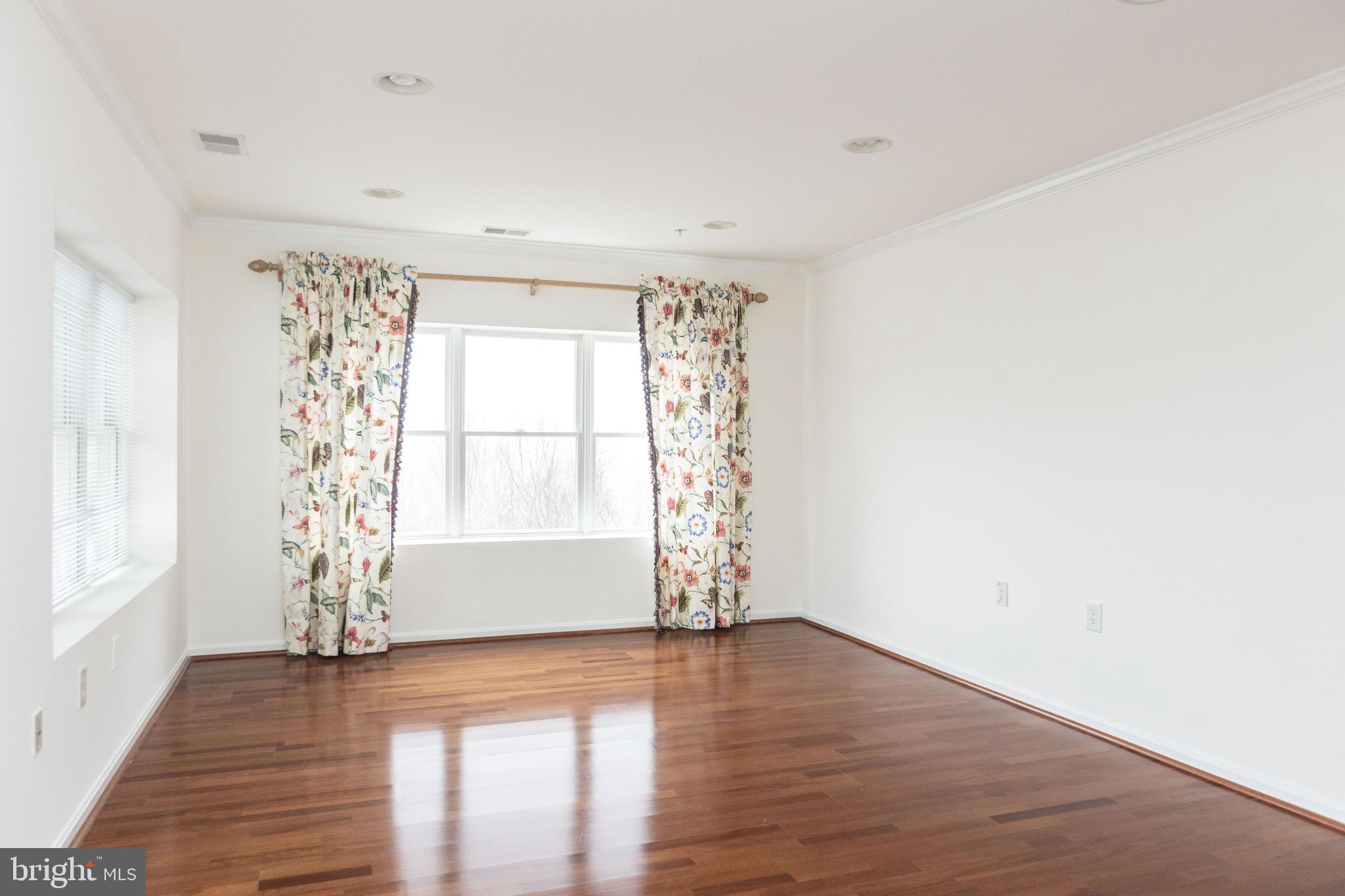 ROUNDWOOD RIDGE - Residential