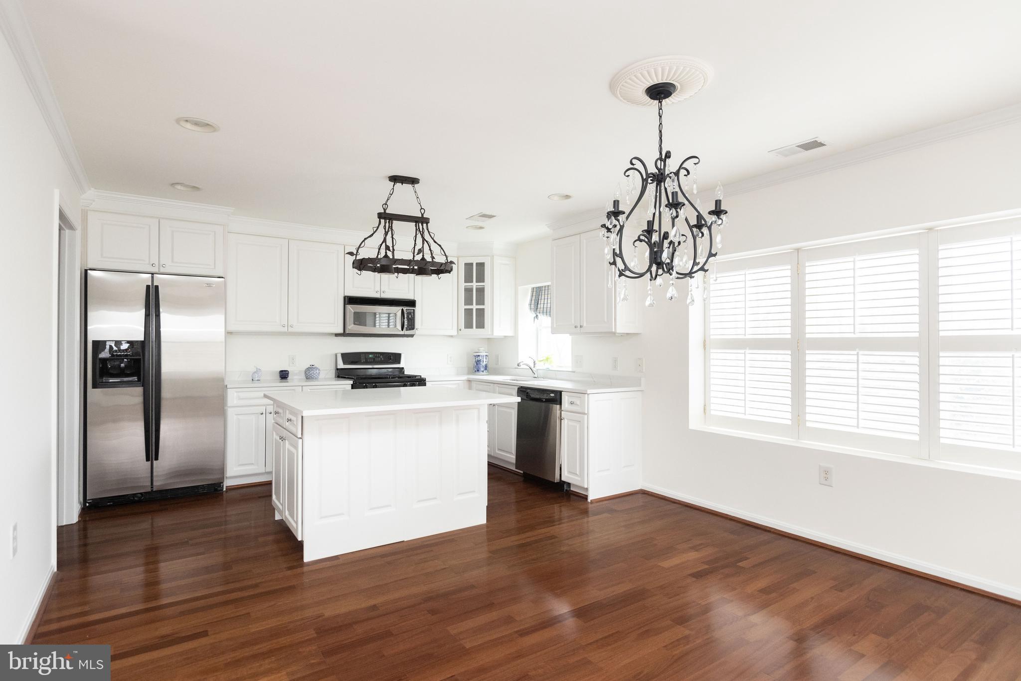 ROUNDWOOD RIDGE - Residential