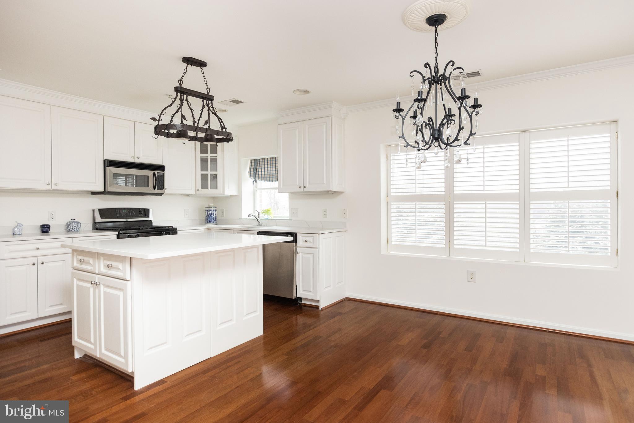 ROUNDWOOD RIDGE - Residential