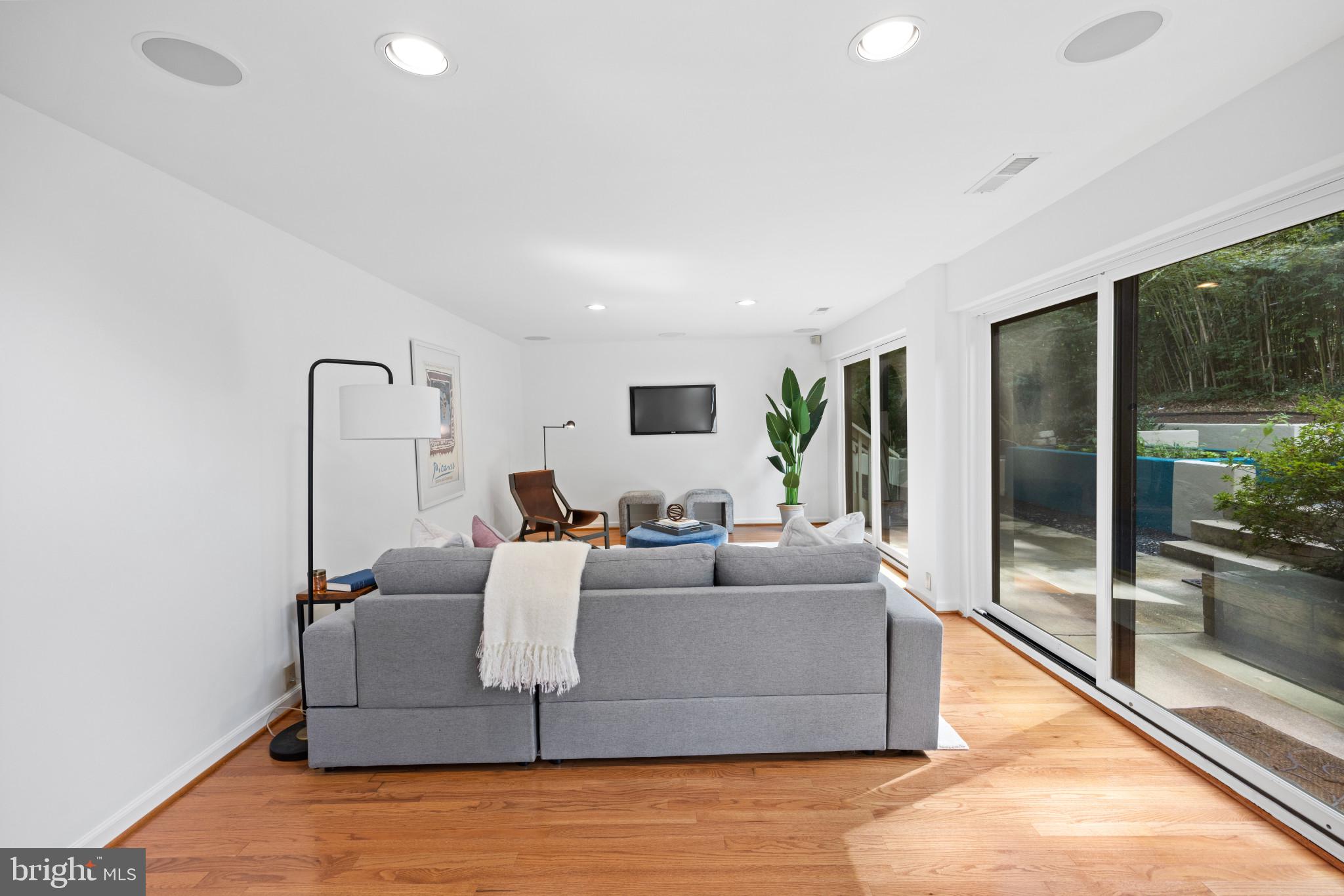 WELLINGTON - Residential