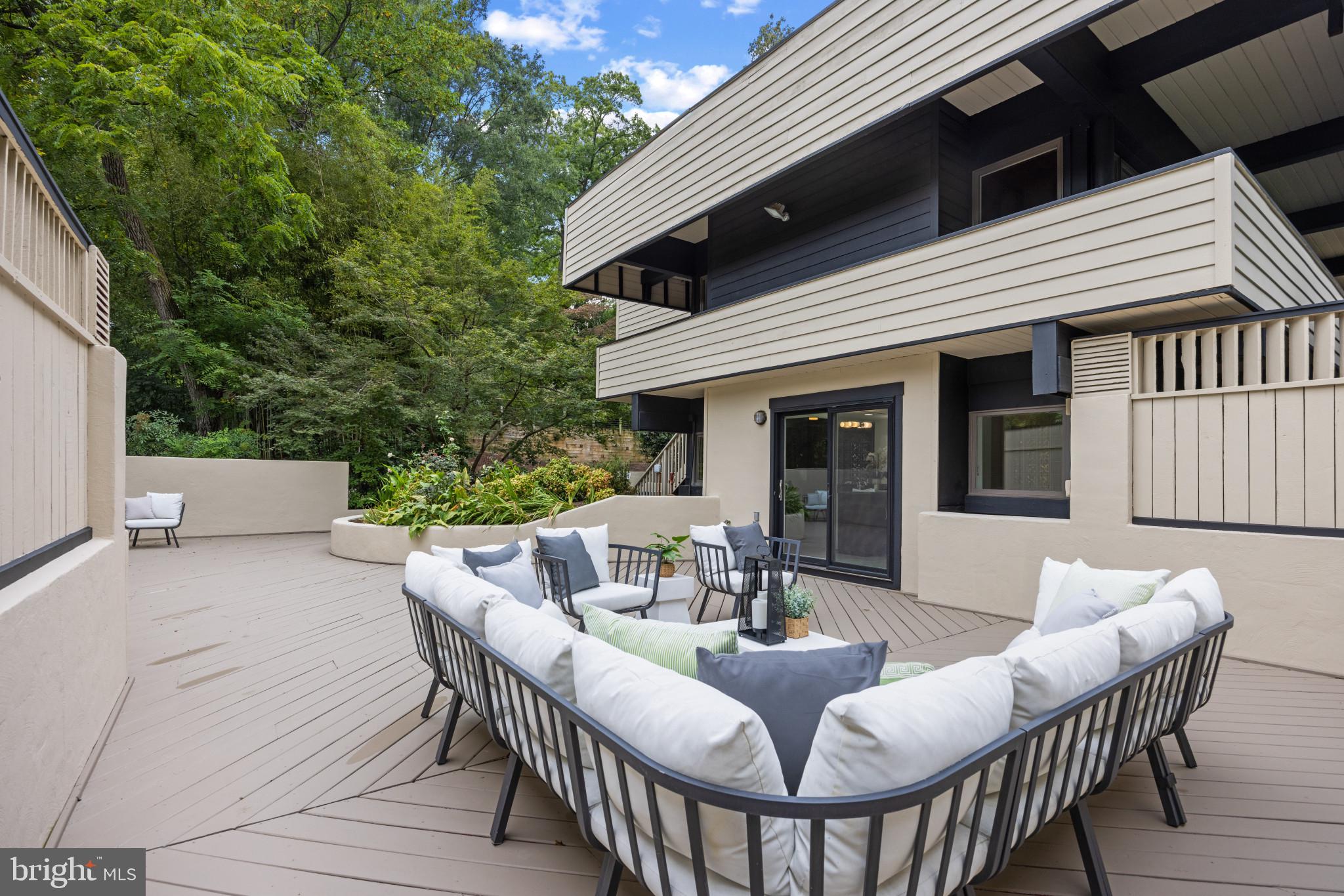 WELLINGTON - Residential