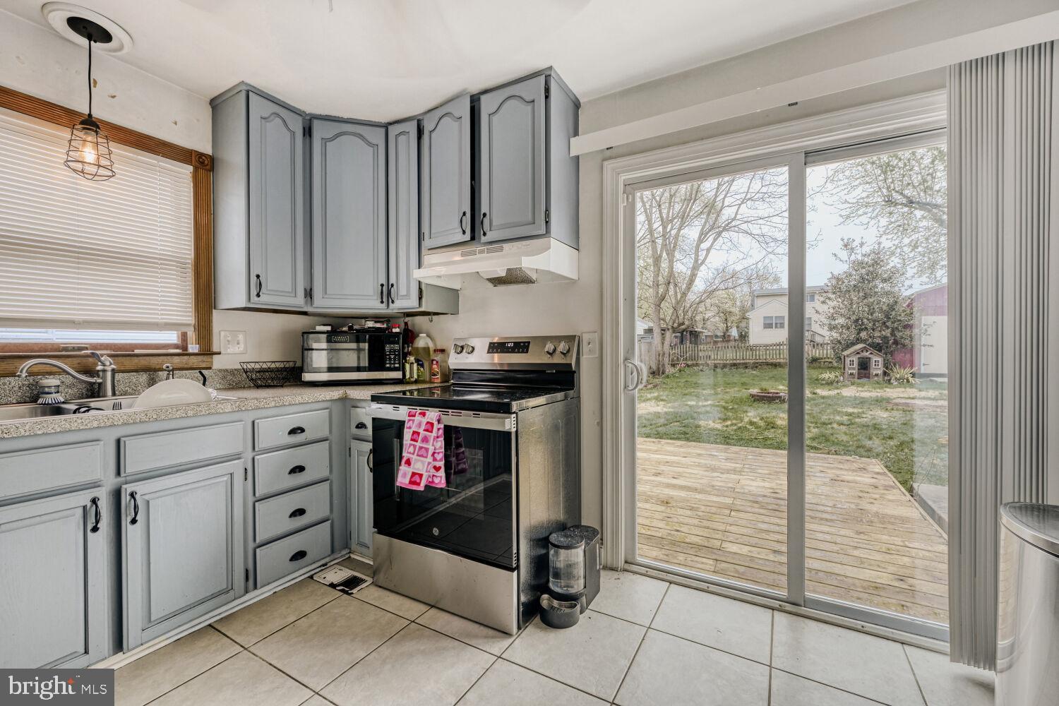 RIVERA BEACH - Residential