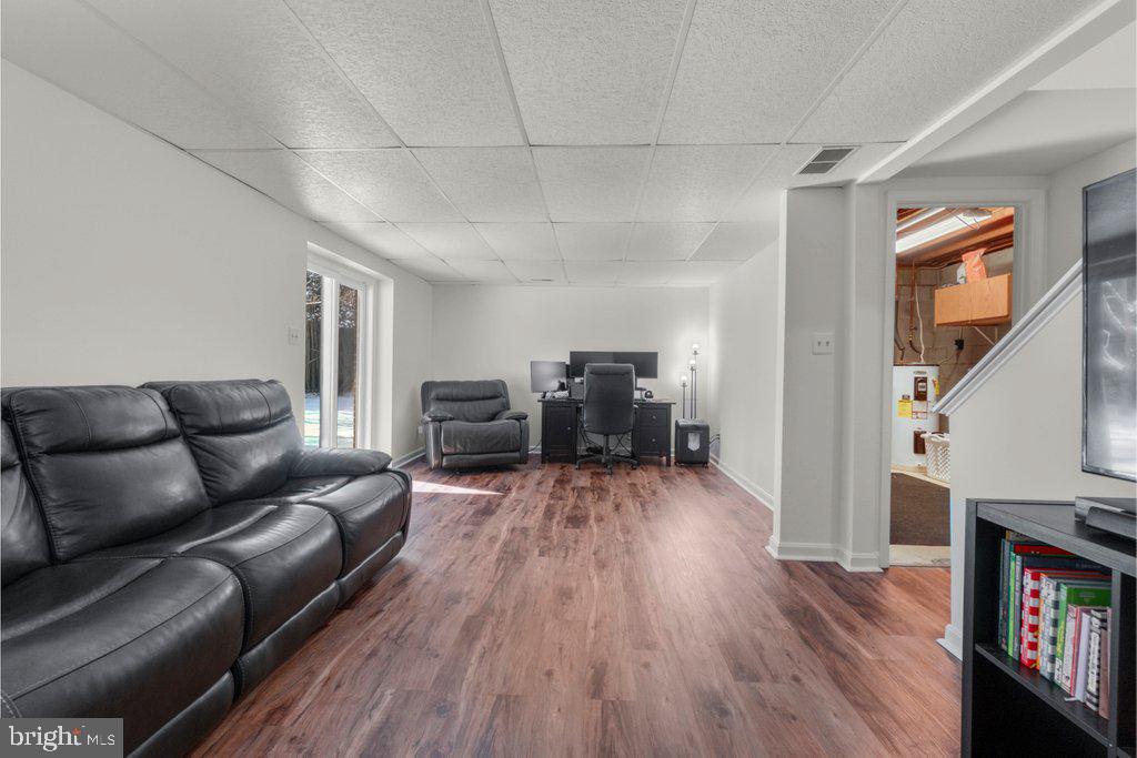 THE CEDARS - Residential