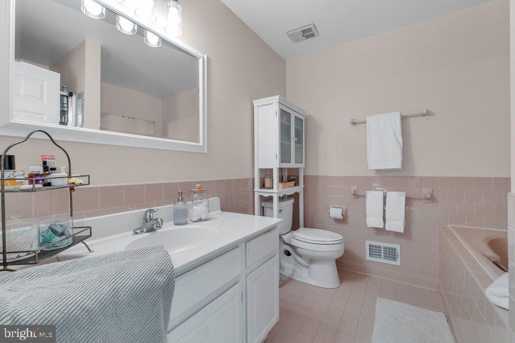 THE CEDARS - Residential