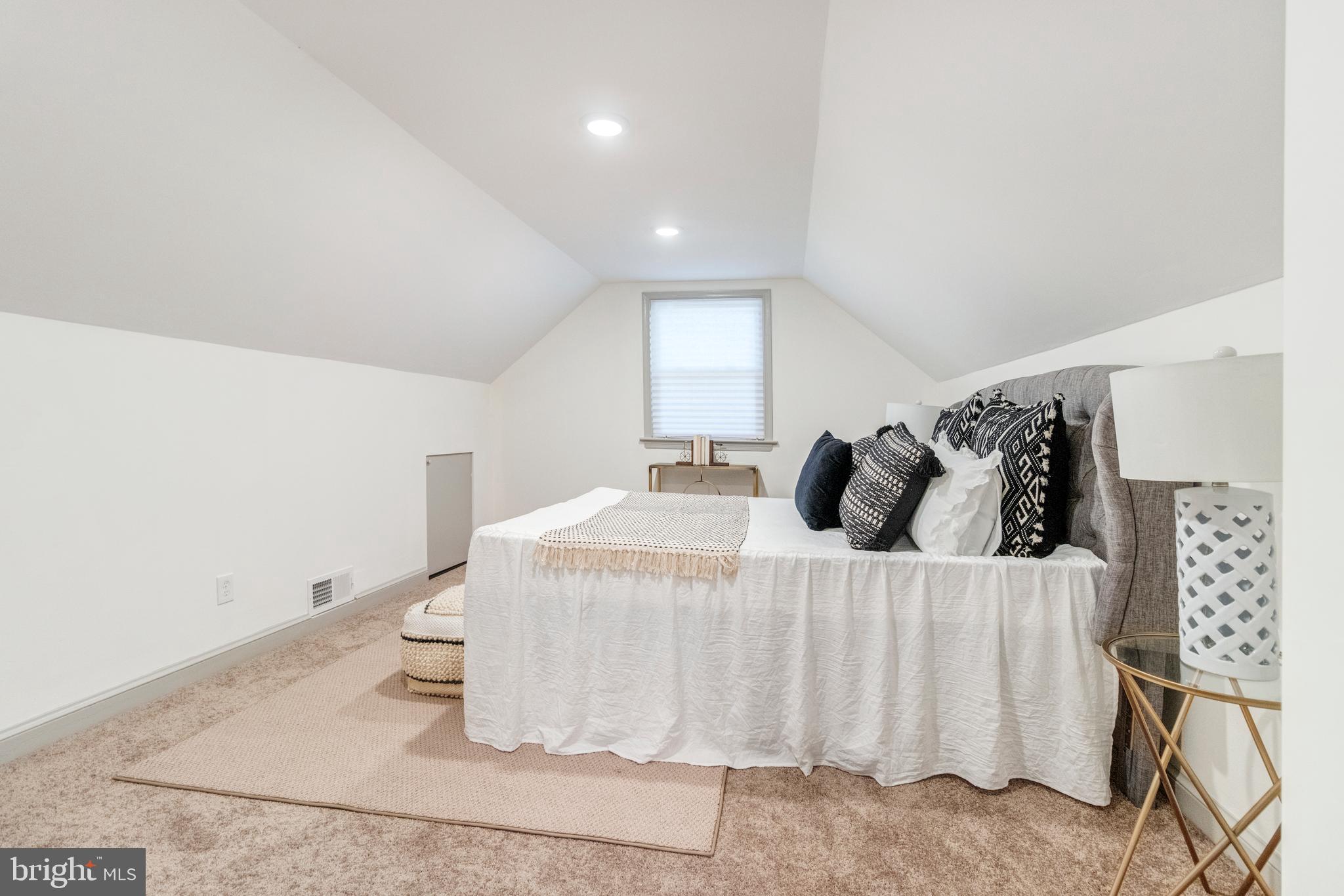 TEMPLE HILLS - Residential