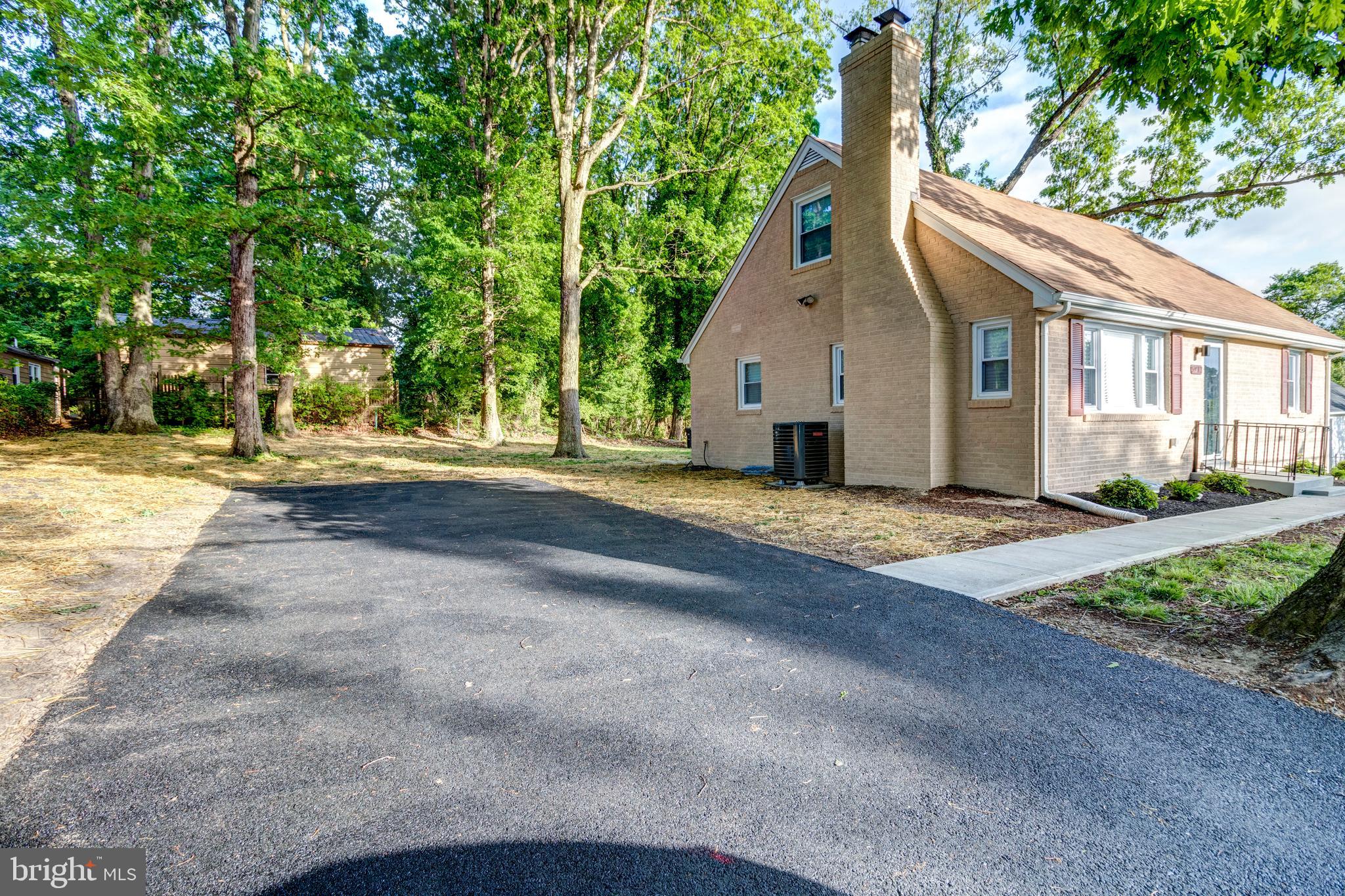 TEMPLE HILLS - Residential