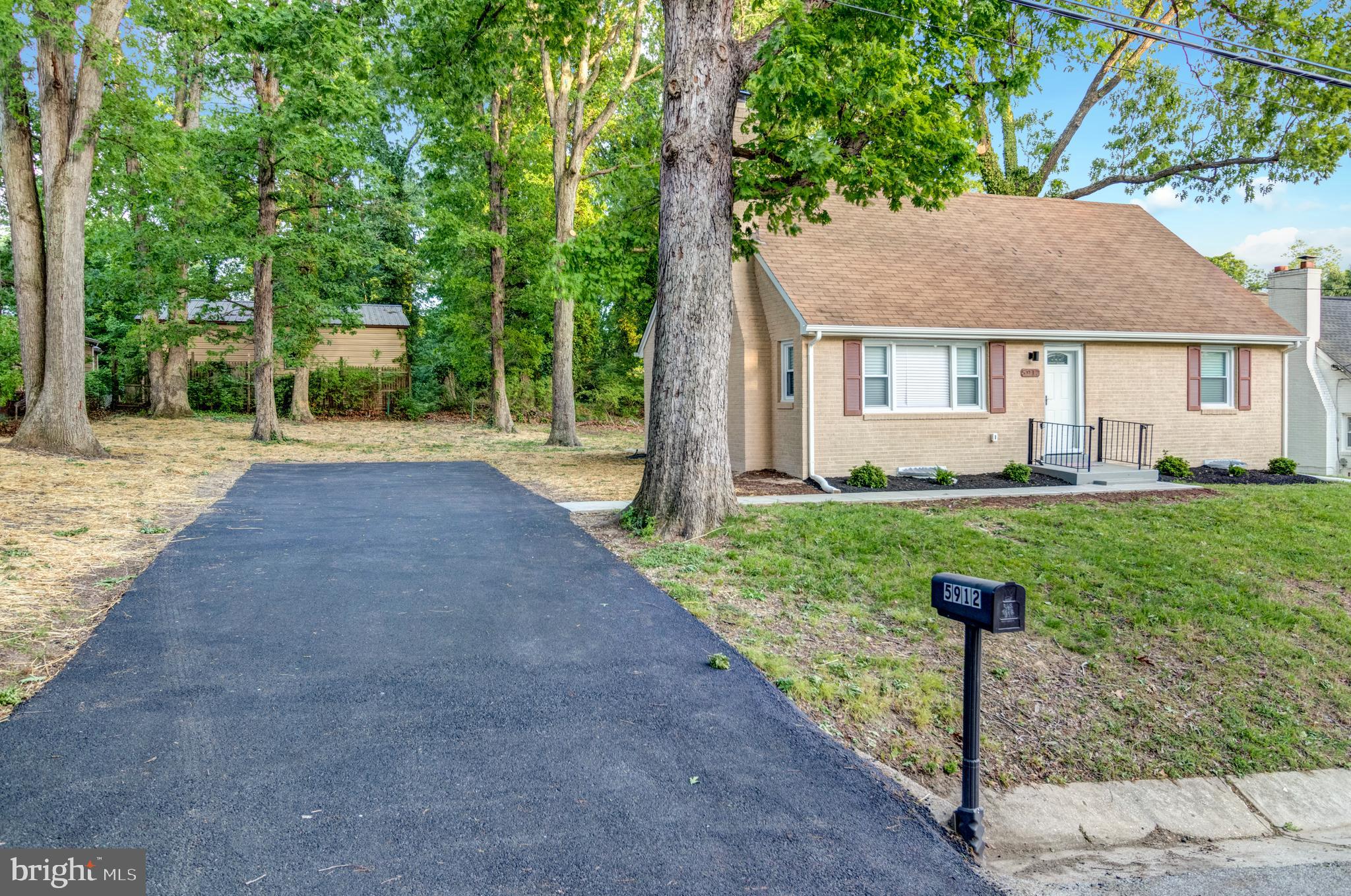 TEMPLE HILLS - Residential