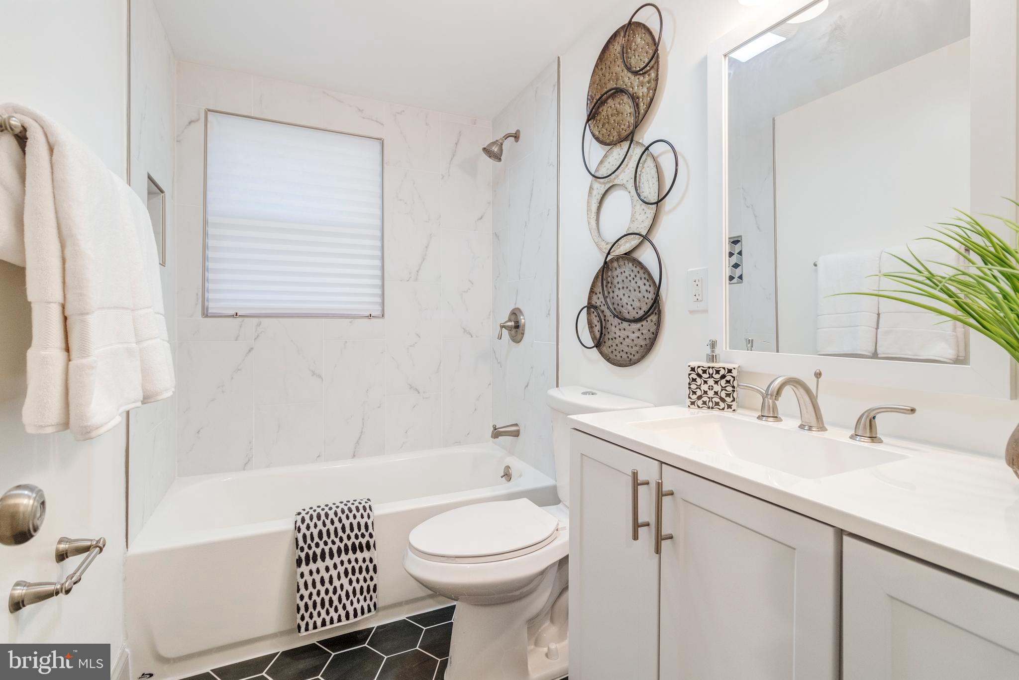 TEMPLE HILLS - Residential