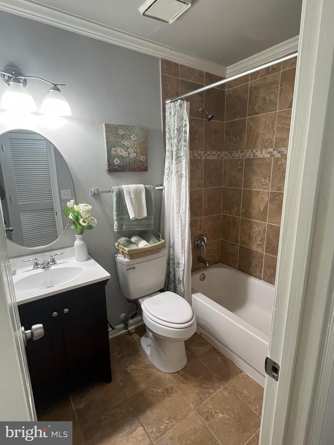 BROOKWOOD - Residential Lease