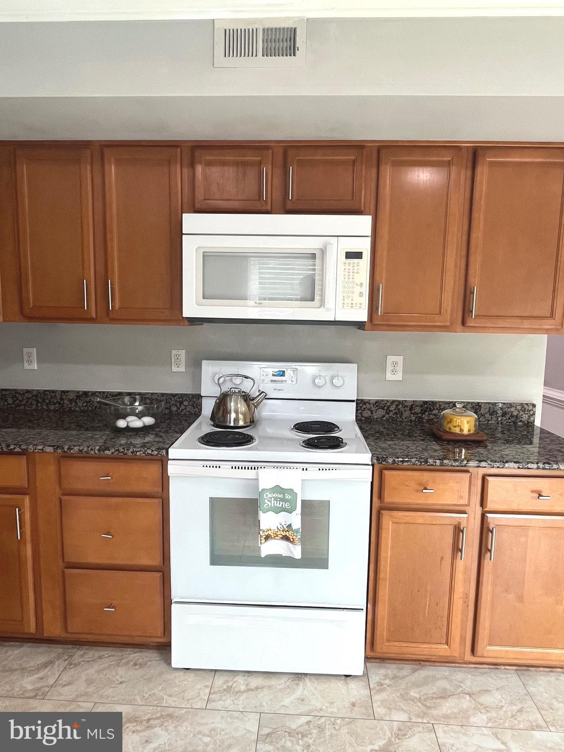 BROOKWOOD - Residential Lease